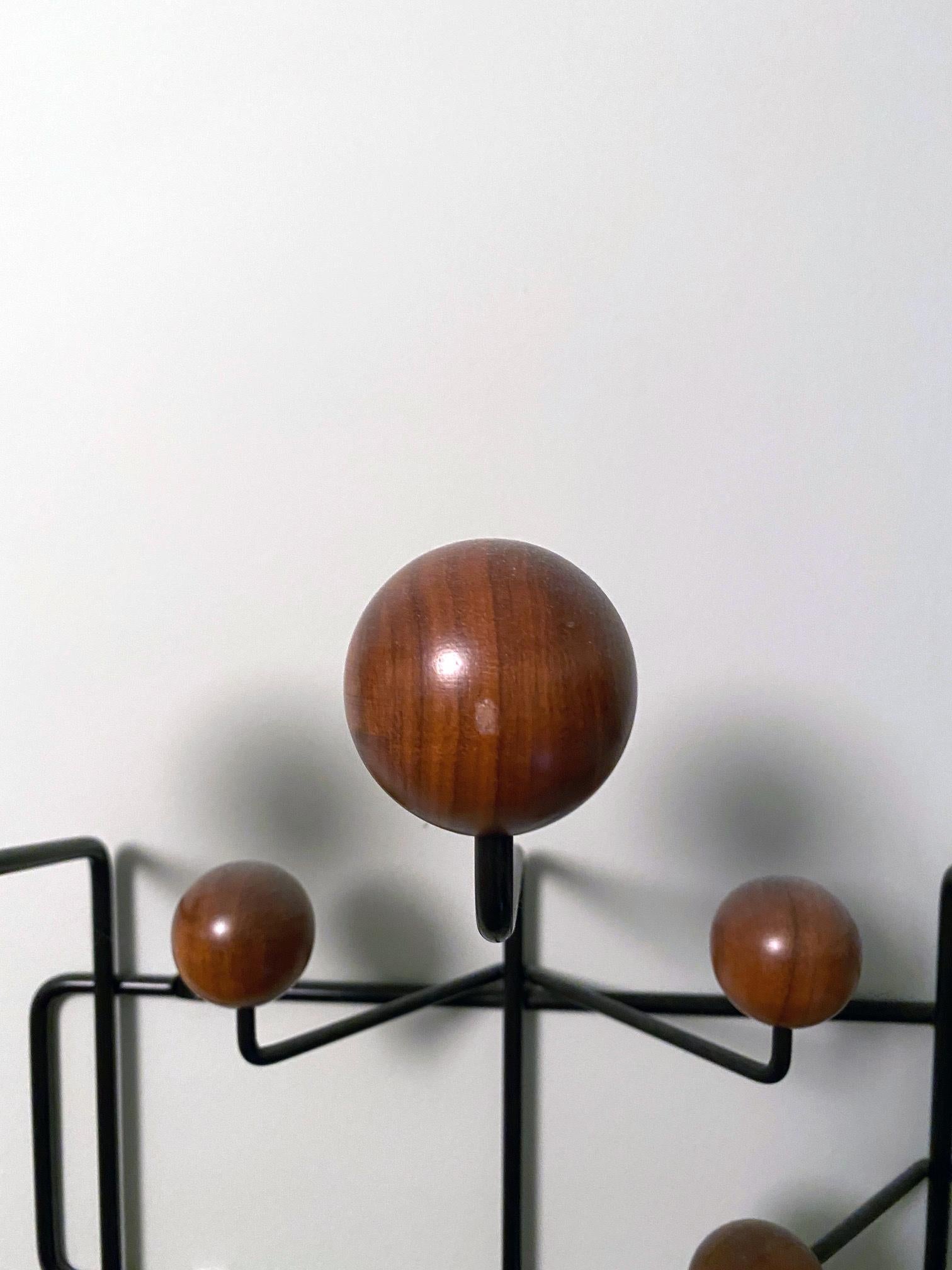 Eames Hang-It-All Designed by Charles and Ray Eames, produced by Herman Miller In Good Condition In New York, NY