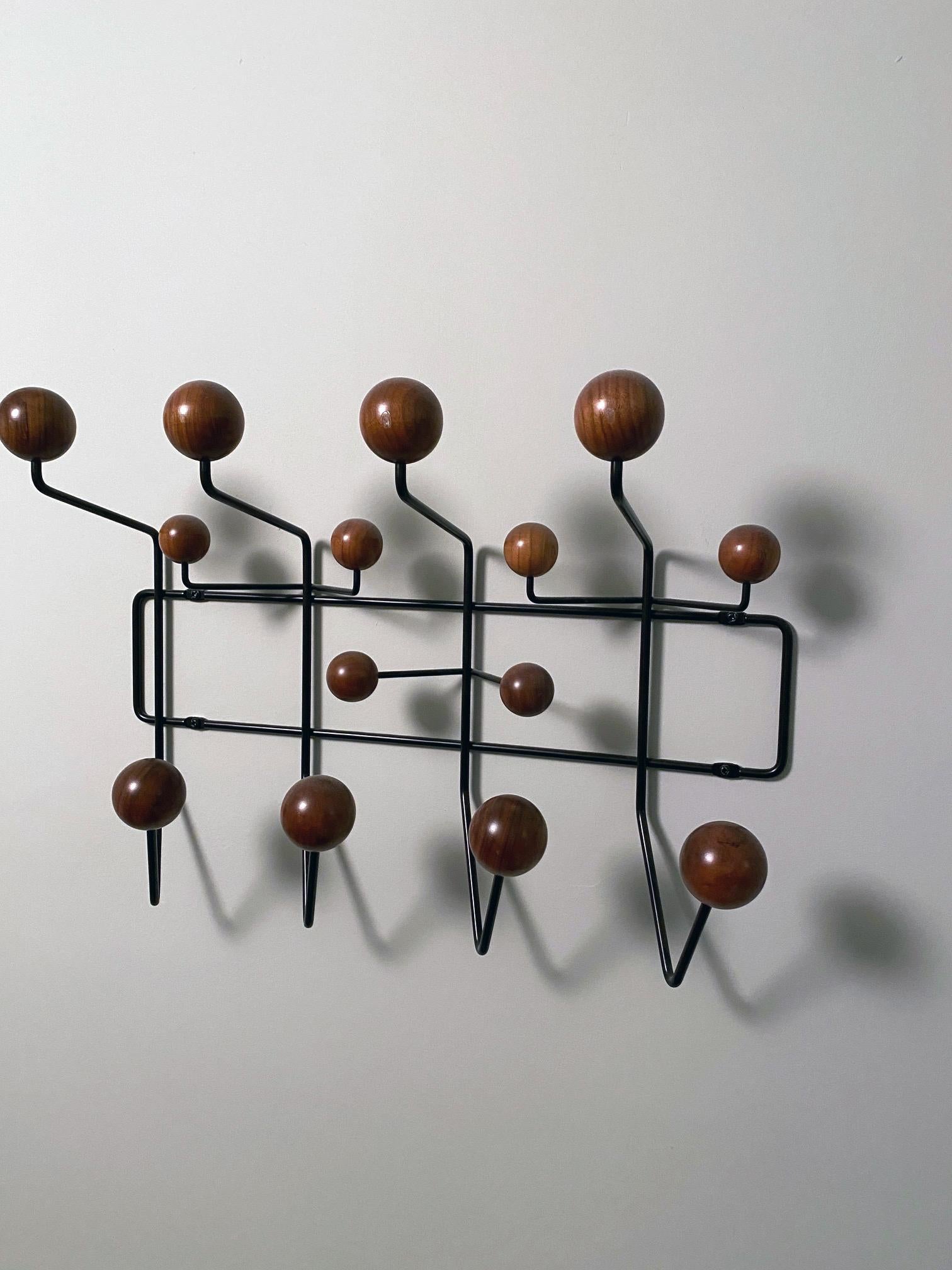 Eames Hang-It-All Designed by Charles and Ray Eames, produced by Herman Miller 2