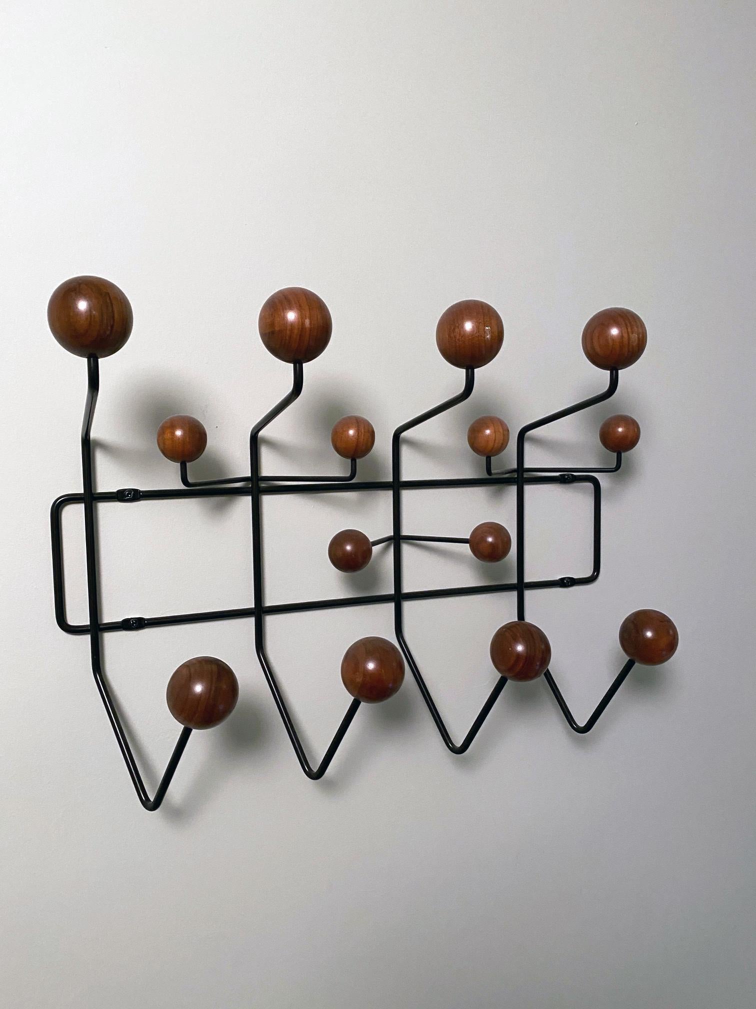 Eames Hang-It-All Designed by Charles and Ray Eames, produced by Herman Miller 3