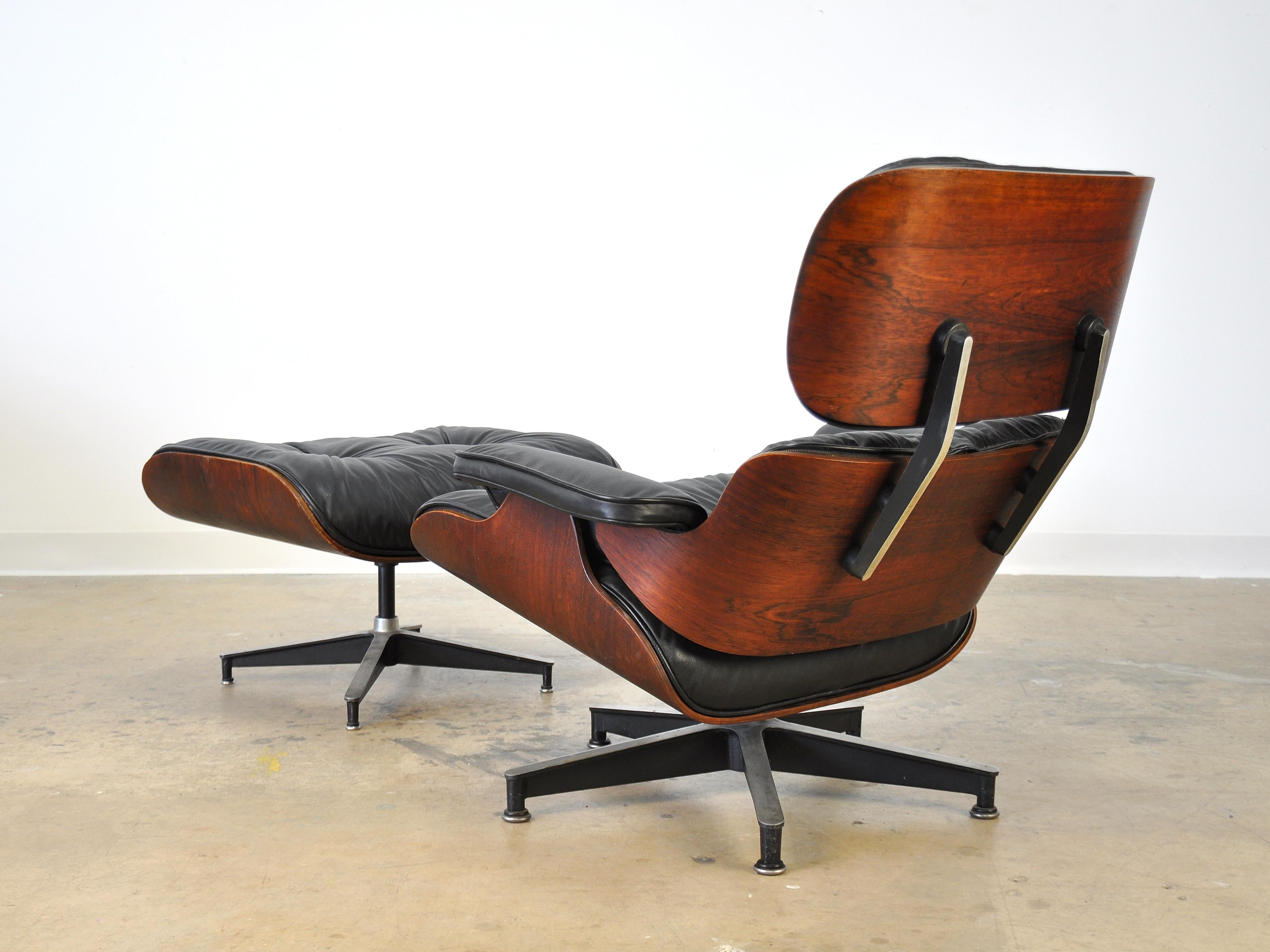 Mid-Century Modern Eames Herman Miller First Generation Rosewood Lounge Chair and Ottoman