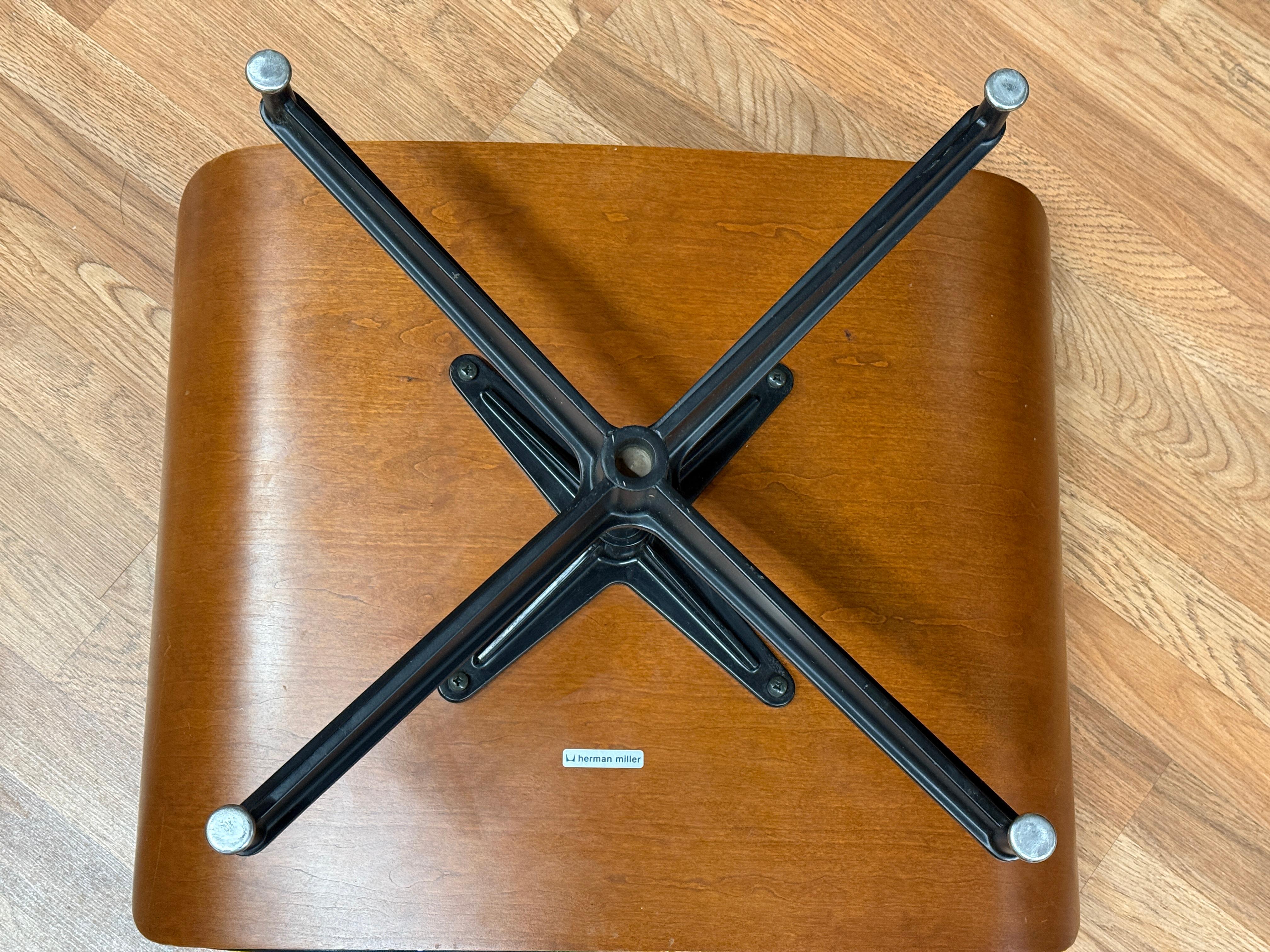 Eames Herman Miller 671 Ottoman in Black Leather and Cherry 7