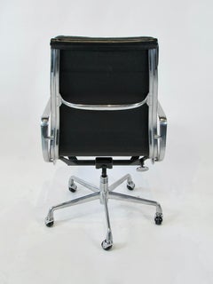 Eames Herman Miller Aluminum Group black leather swivel tilt executive chair