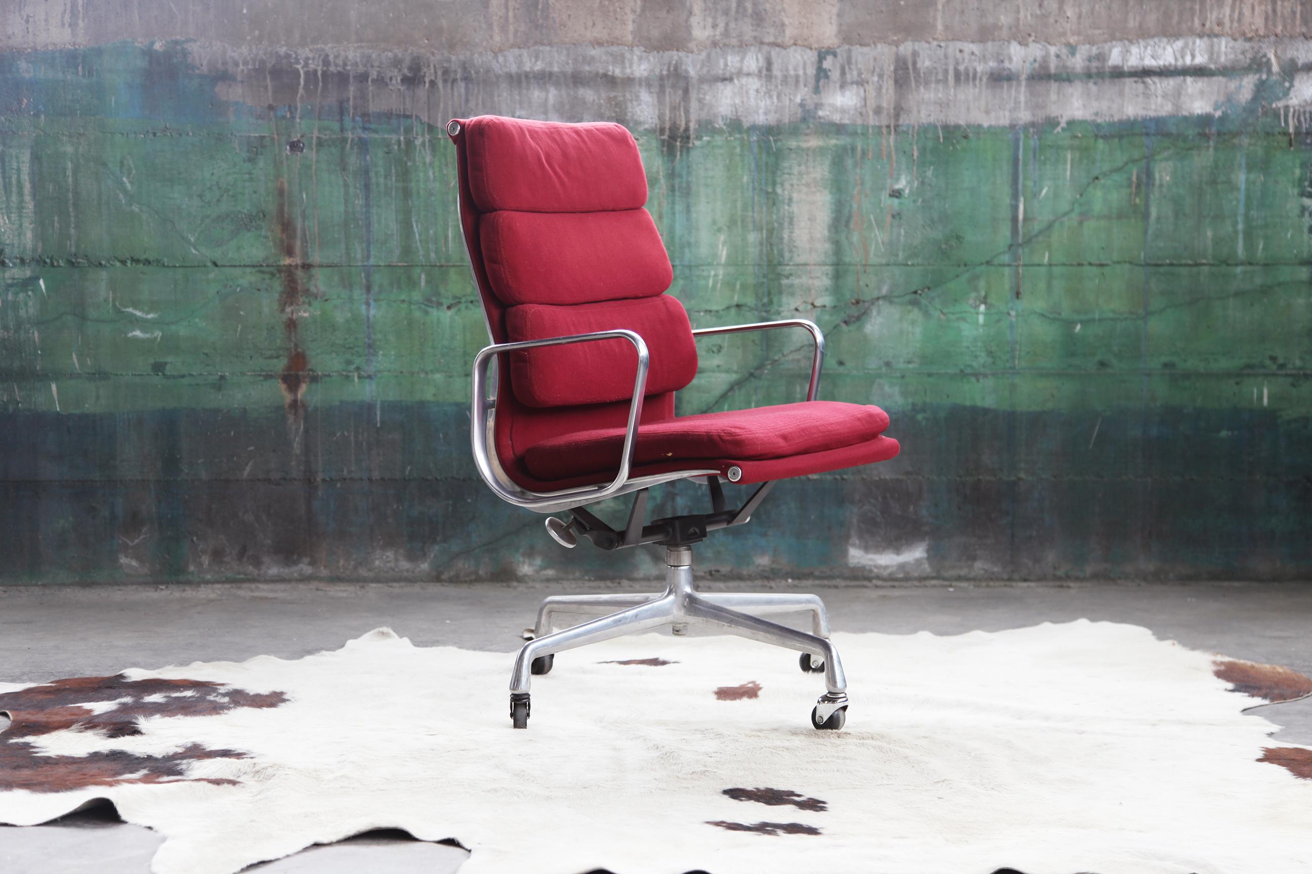 Eames Herman Miller Aluminium Liege-Bürostuhl - One Piece, 1980er Jahre im Zustand „Gut“ im Angebot in Basel, BS