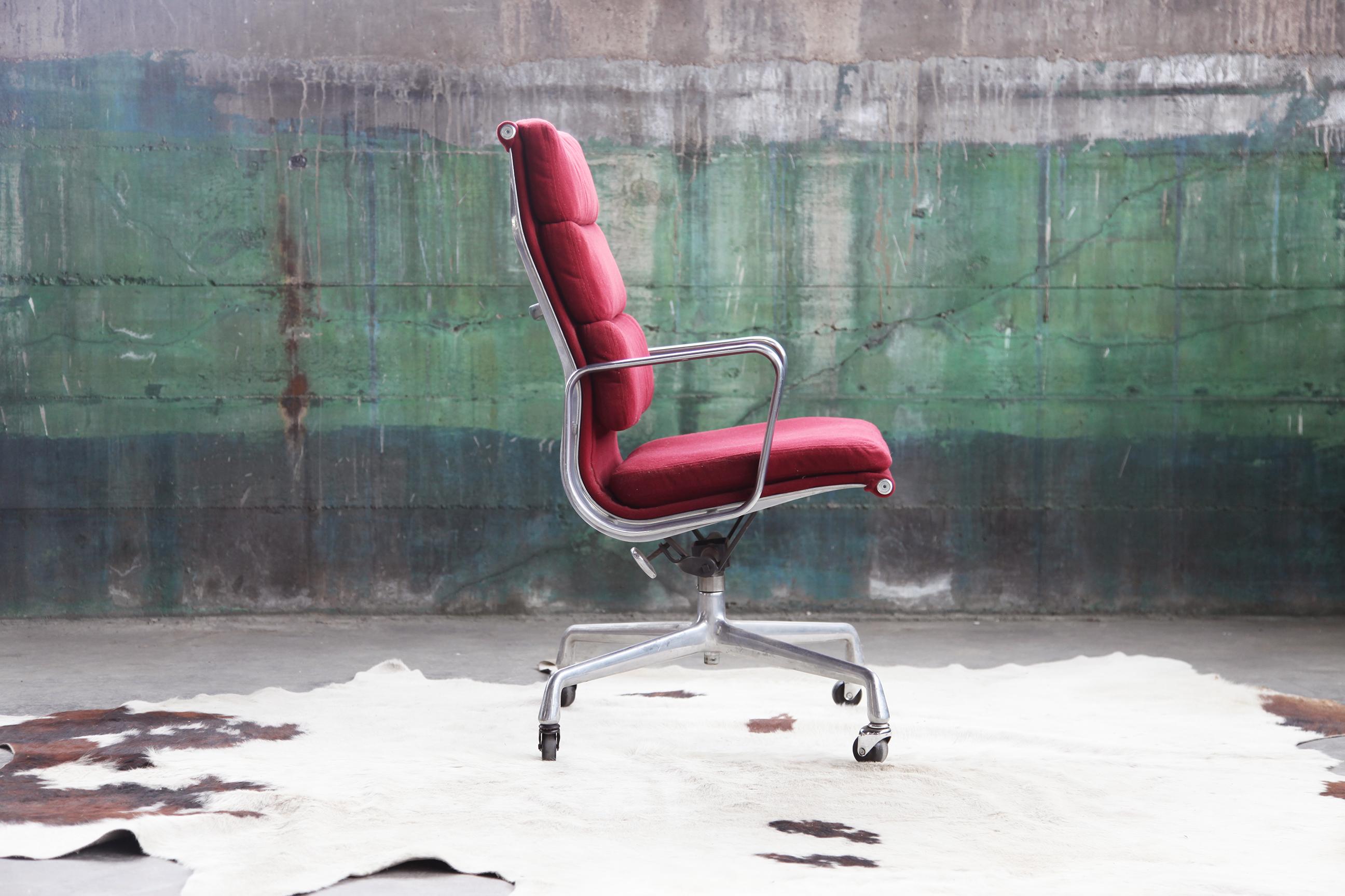 Eames Herman Miller Aluminium Liege-Bürostuhl - One Piece, 1980er Jahre (20. Jahrhundert) im Angebot