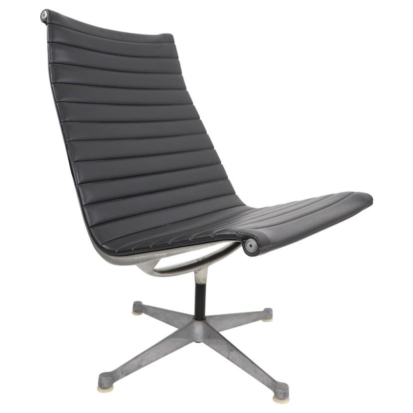 Eames Herman Miller Aluminum Swivel Lounge Chair For Sale