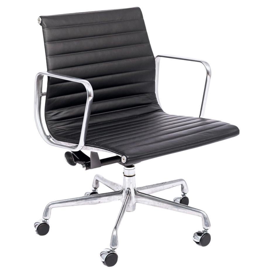 Eames Herman Miller Black Leather Office Chair Aluminum Group