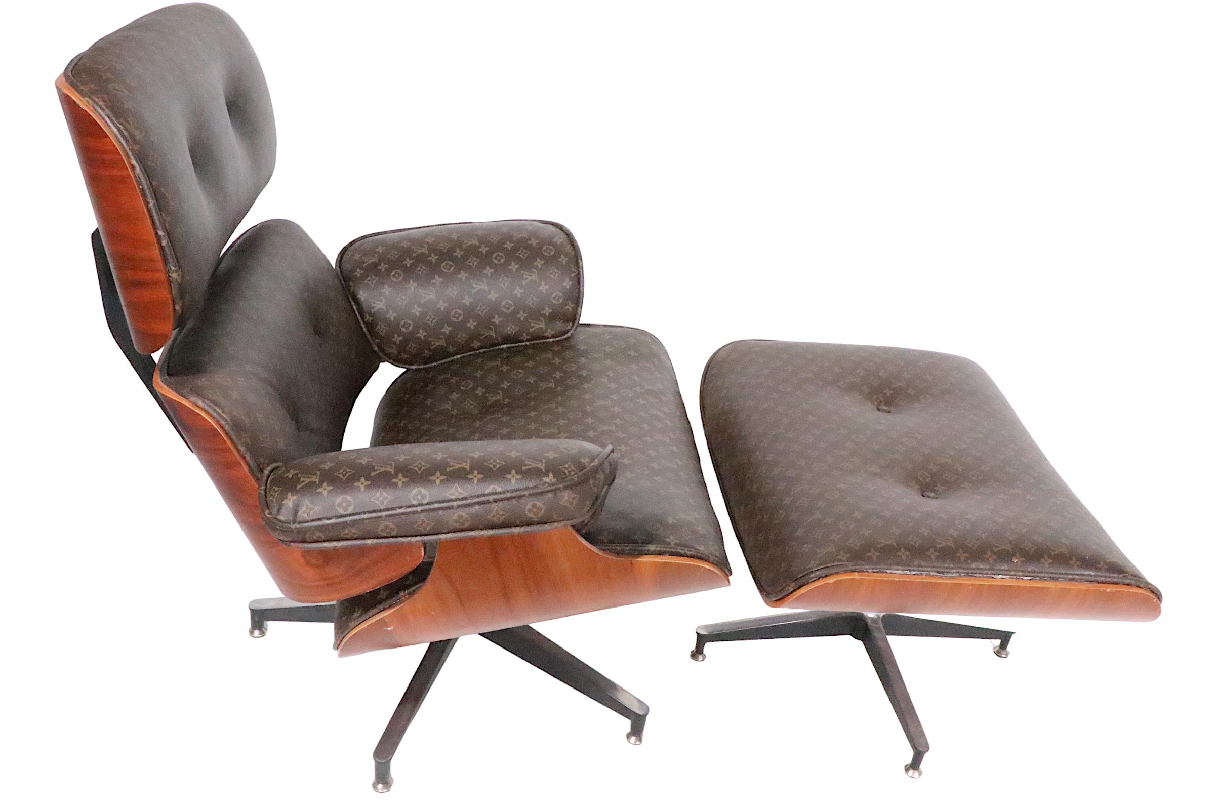  Chaise et pouf Eames Herman Miller Contura 670/671 en tissu Louis Vuitton en vente 5