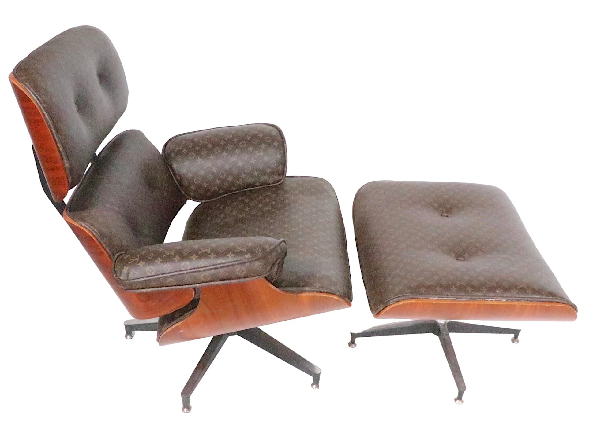  Chaise et pouf Eames Herman Miller Contura 670/671 en tissu Louis Vuitton en vente 7
