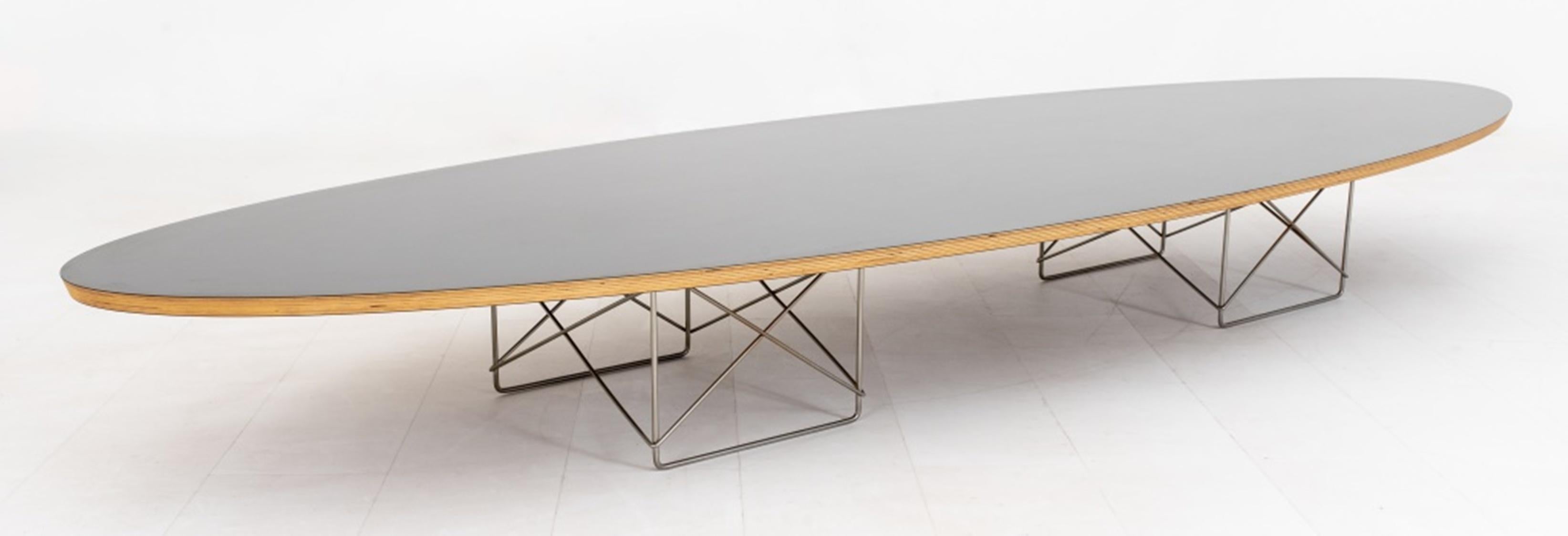 Eames Herman Miller Etr Surfboard Coffee Table In Good Condition In New York, NY
