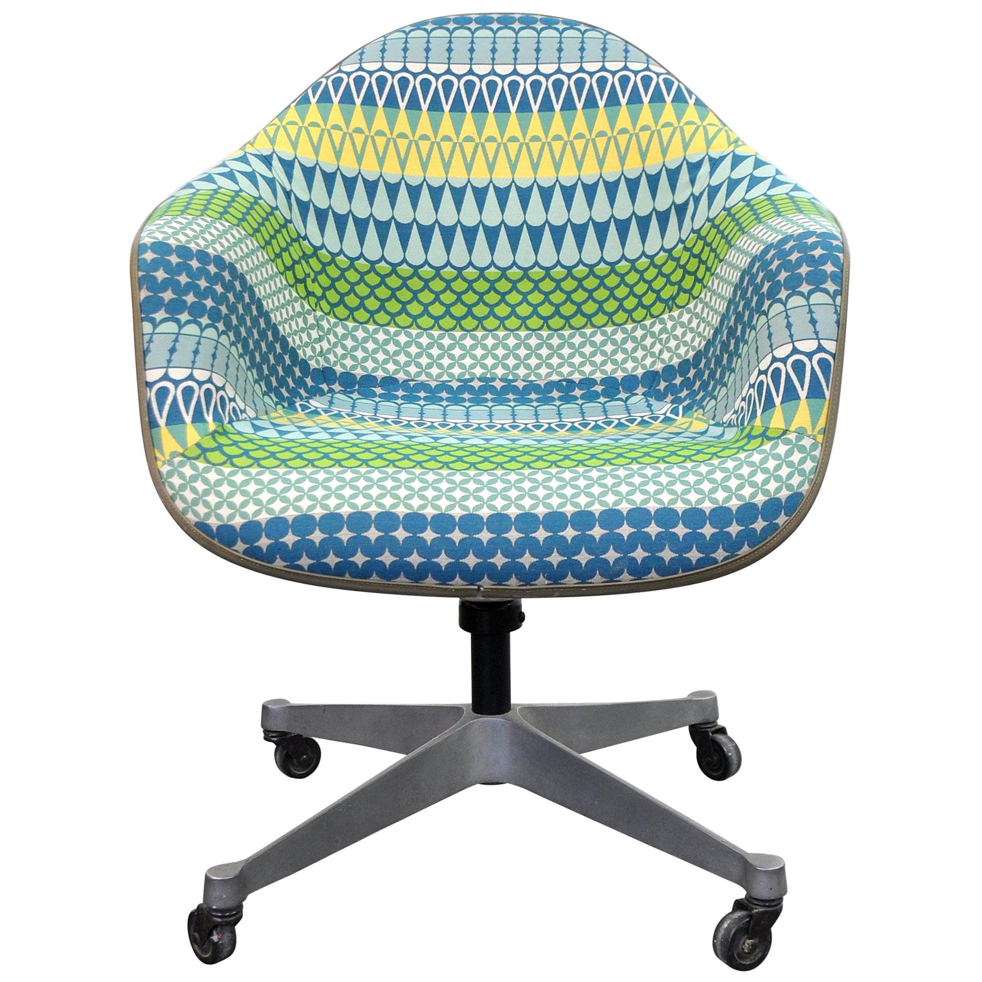 Eames Herman Miller Fiberglass Rolling Shell Chair Alexander Girard Style Fabric