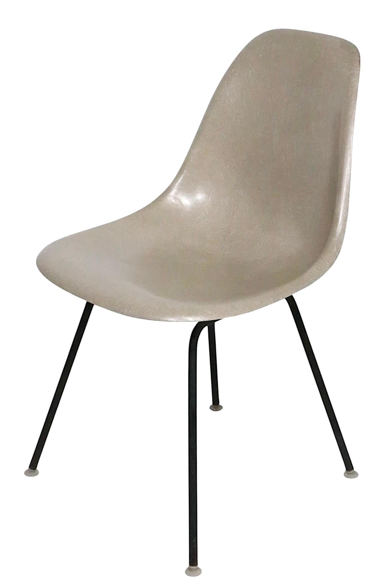 Iconic Mid century DSX fiberglass chair, designed by Charles and Ray Eames, produced by Herman Miller circa 1950/60's. This example is in very fine, original, clean and ready to use condition, fully and correctly marked on verso, as shown, it was