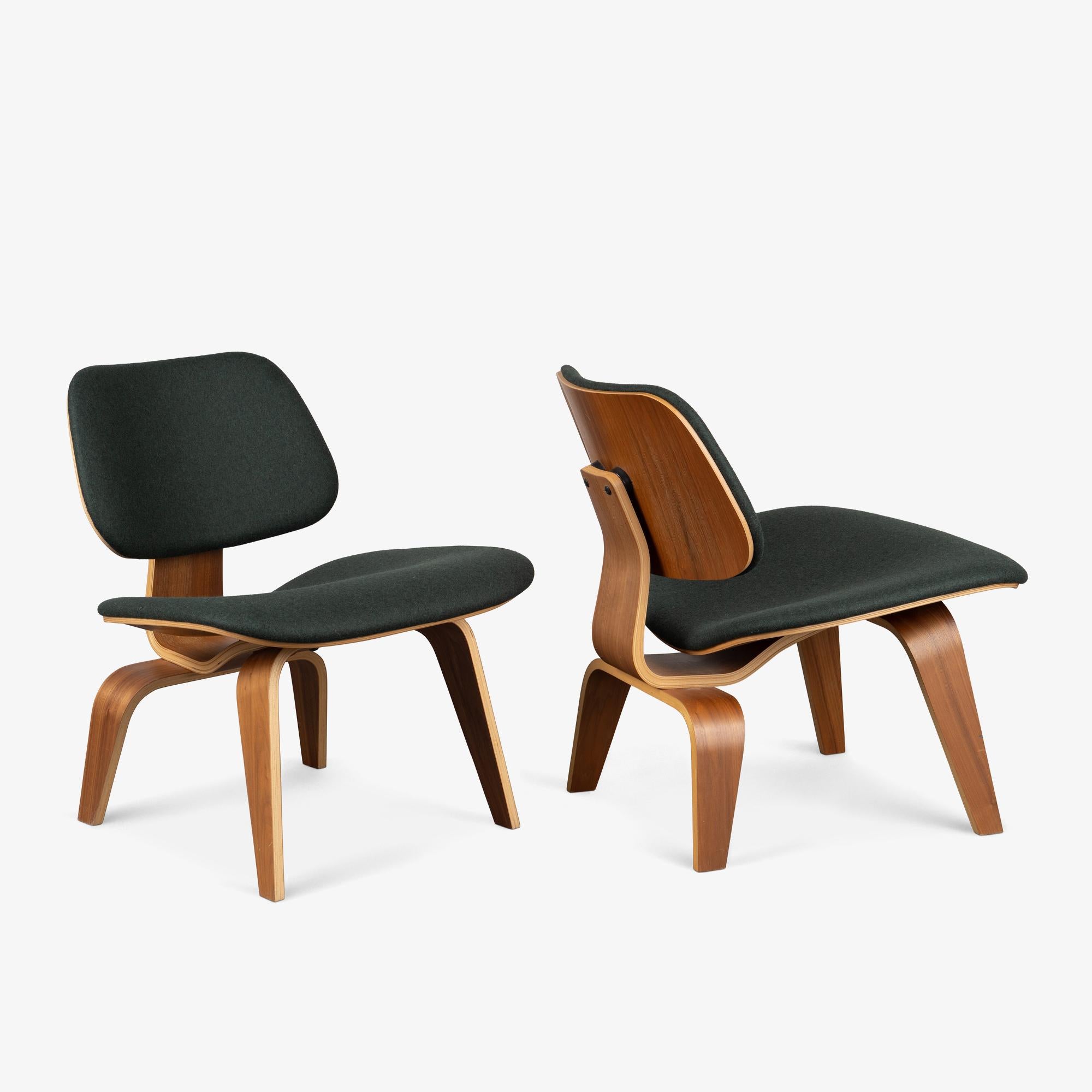 Le célèbre portfolio de Charles et Ray Eames continue d'inspirer les designers jusqu'à aujourd'hui. Au début de leur mission de création de meubles pour les masses, les Eames ont exploré des matériaux innovants, pour finalement adopter le