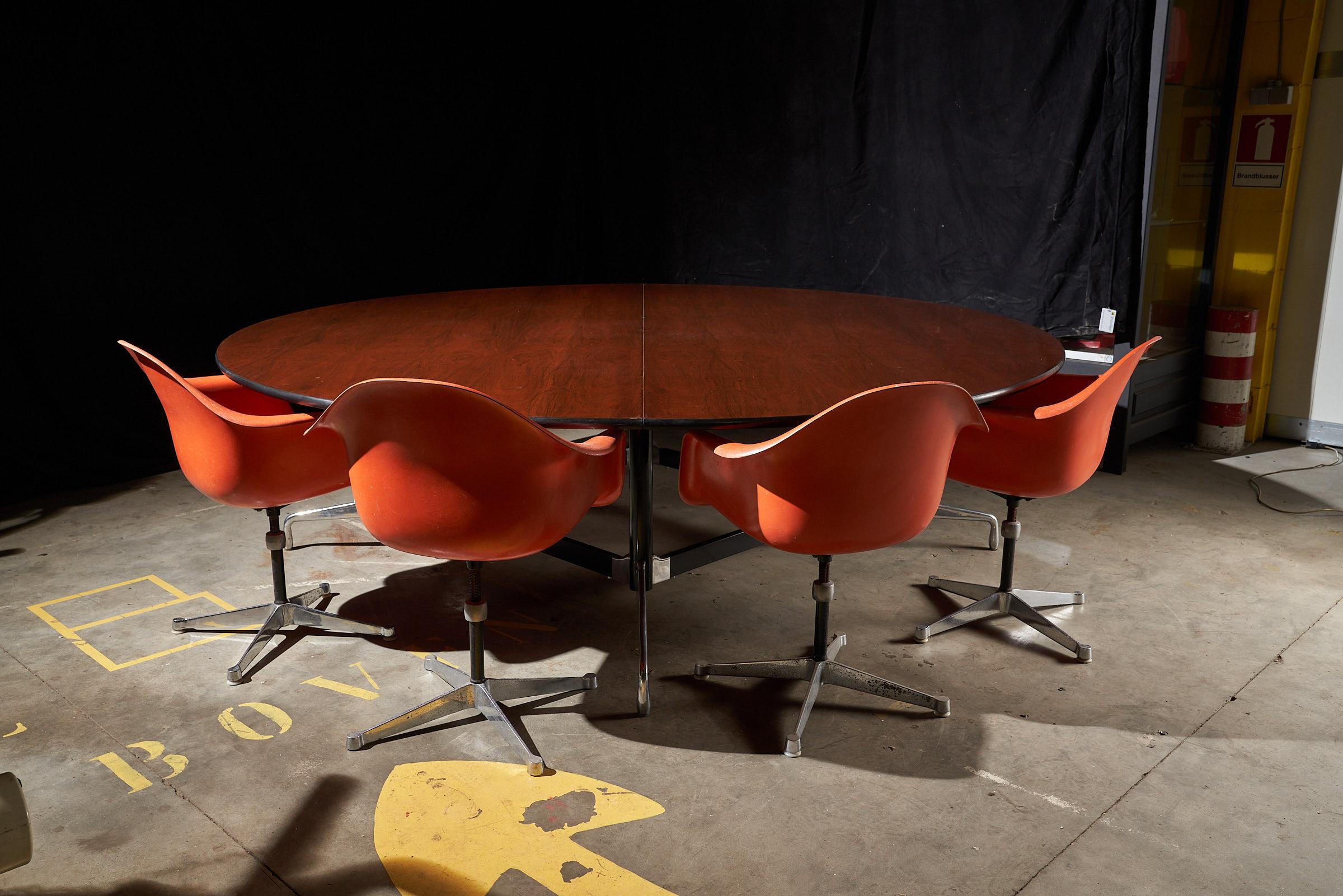 Eames Herman Miller Mid Century Conference Dinning Table, 1960s 245cm Diameter For Sale 4