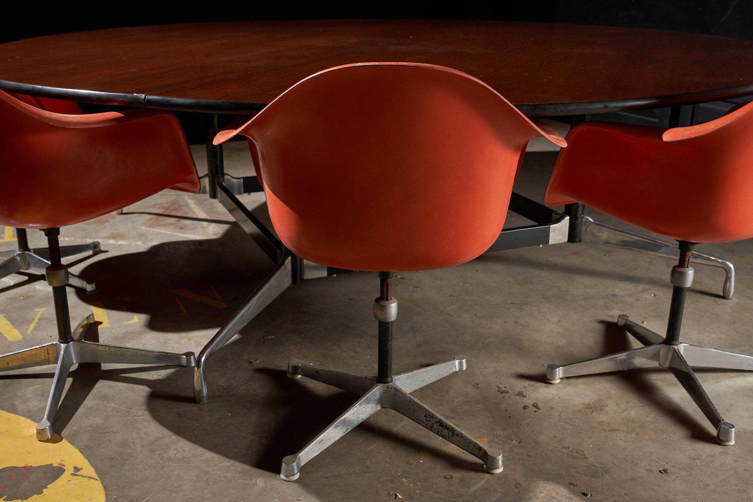 Eames Herman Miller Mid Century Conference Dinning Table, 1960s 245cm Diameter For Sale 6