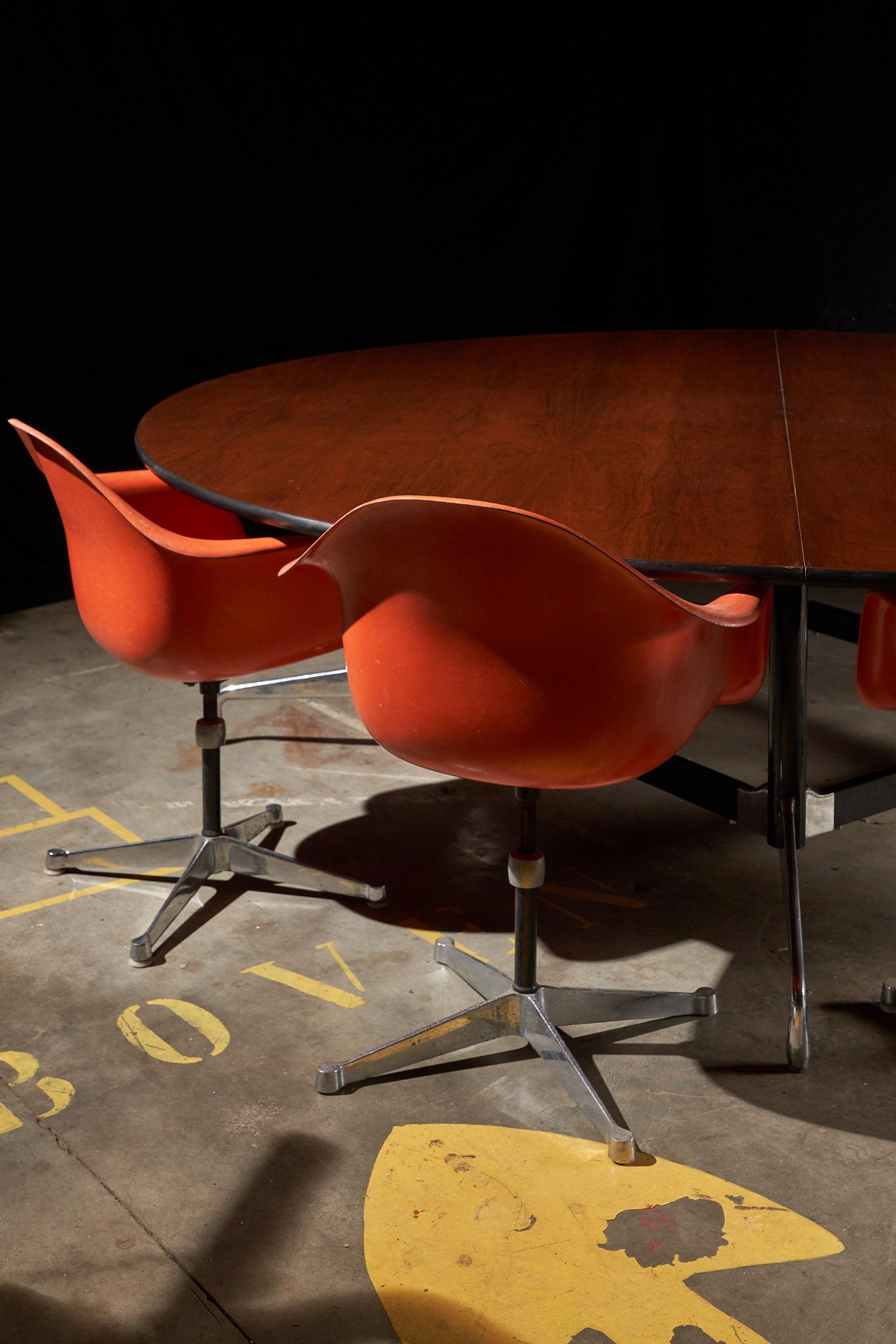 Eames Herman Miller Mid Century Conference Dinning Table, 1960s 245cm Diameter For Sale 9