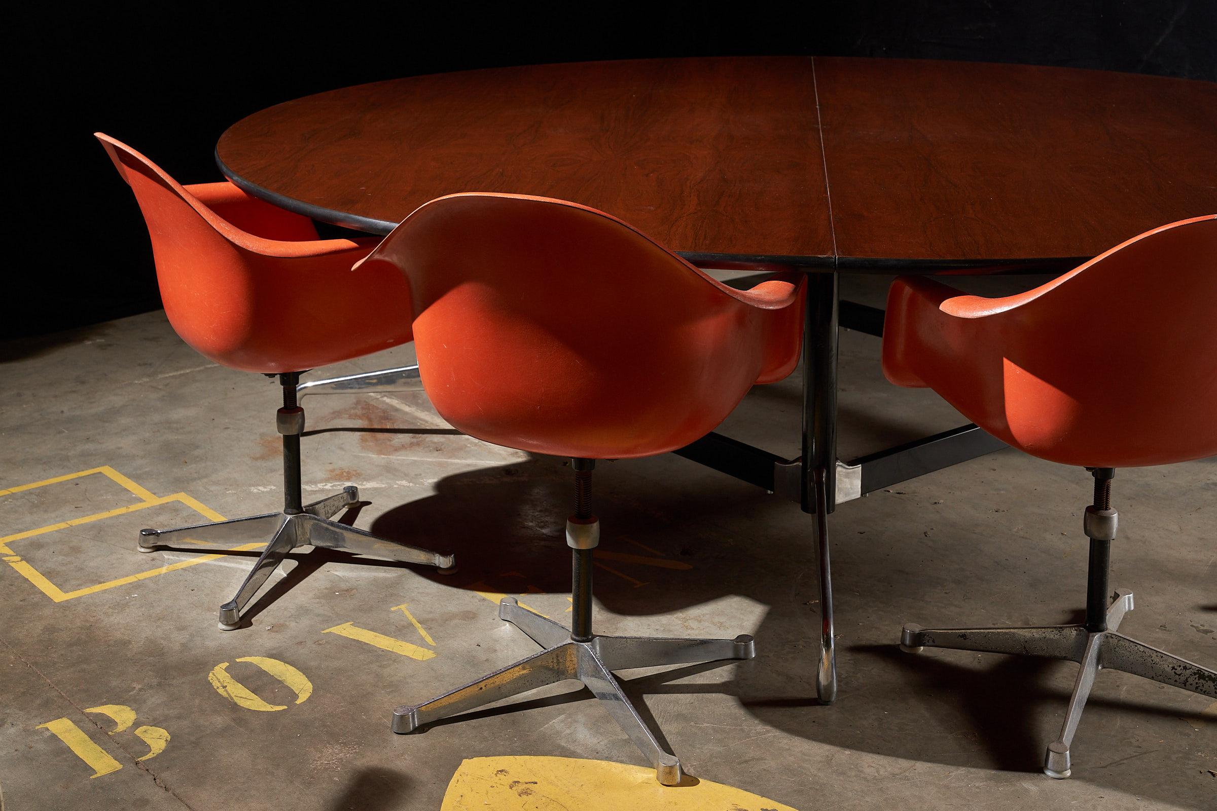 Eames Herman Miller Mid Century Conference Dinning Table, 1960s 245cm Diameter For Sale 10