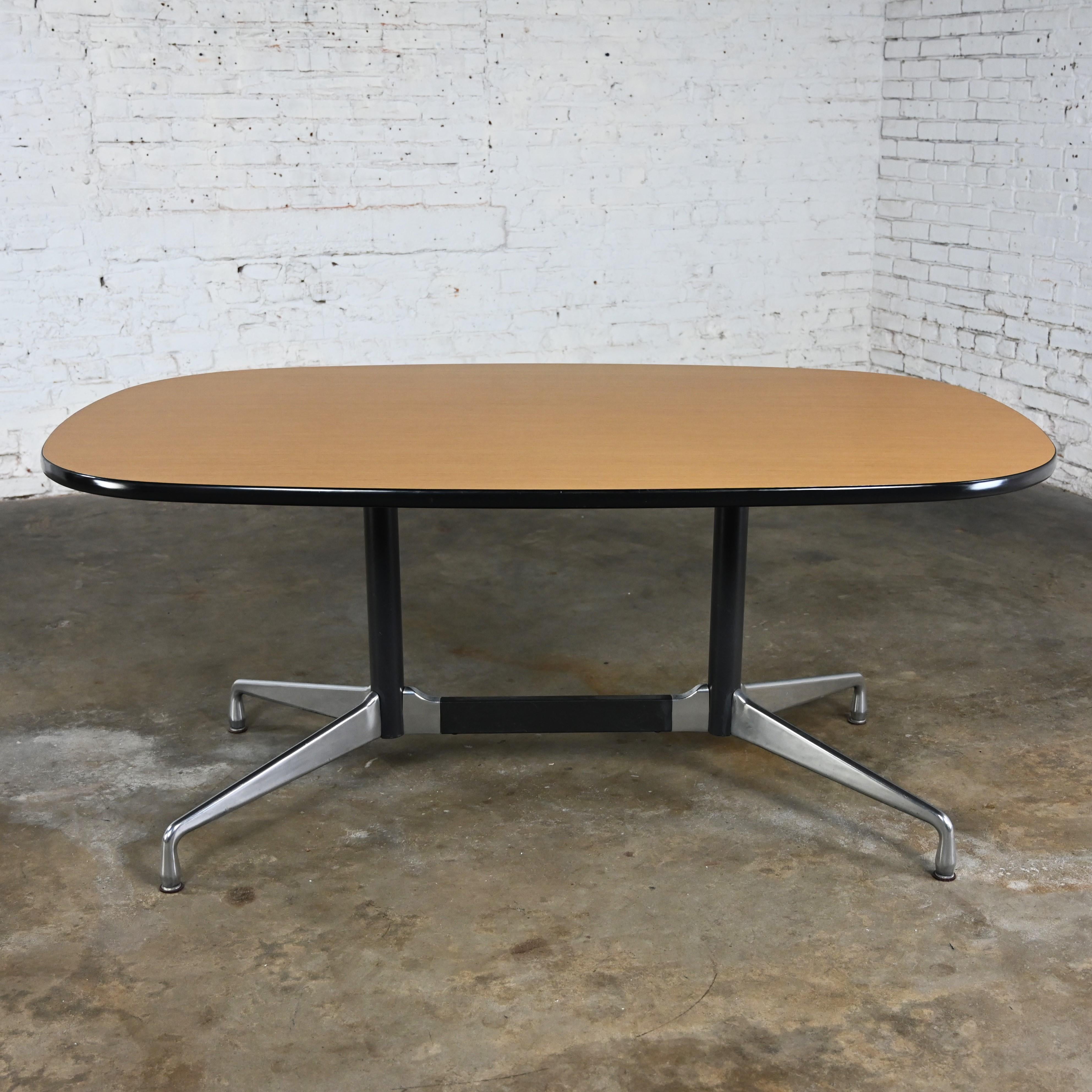 Eames Herman Miller Oval Conference Dining Table Universal Segmented Laminate  12