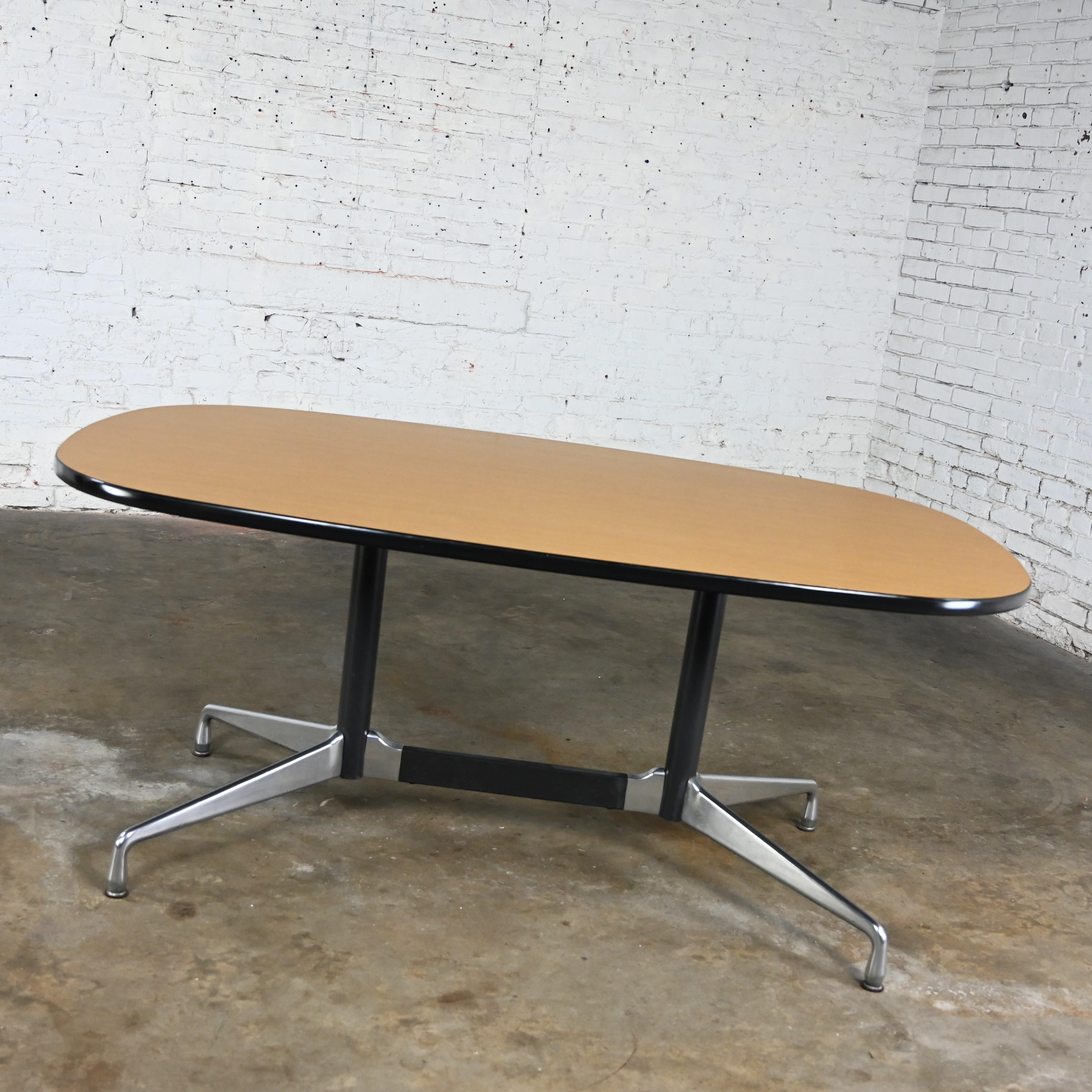 Eames Herman Miller Oval Conference Dining Table Universal Segmented Laminate  2