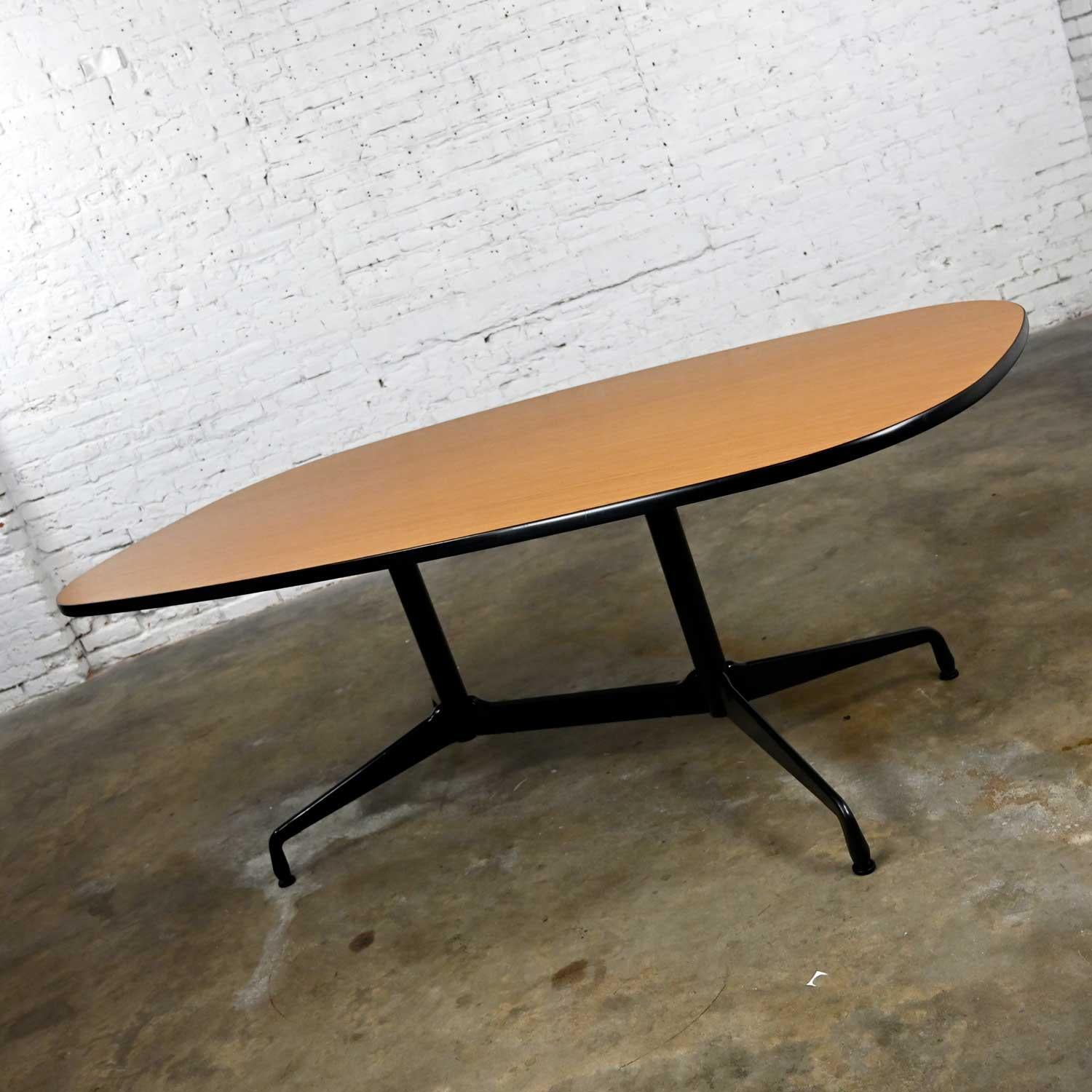 herman miller oval table