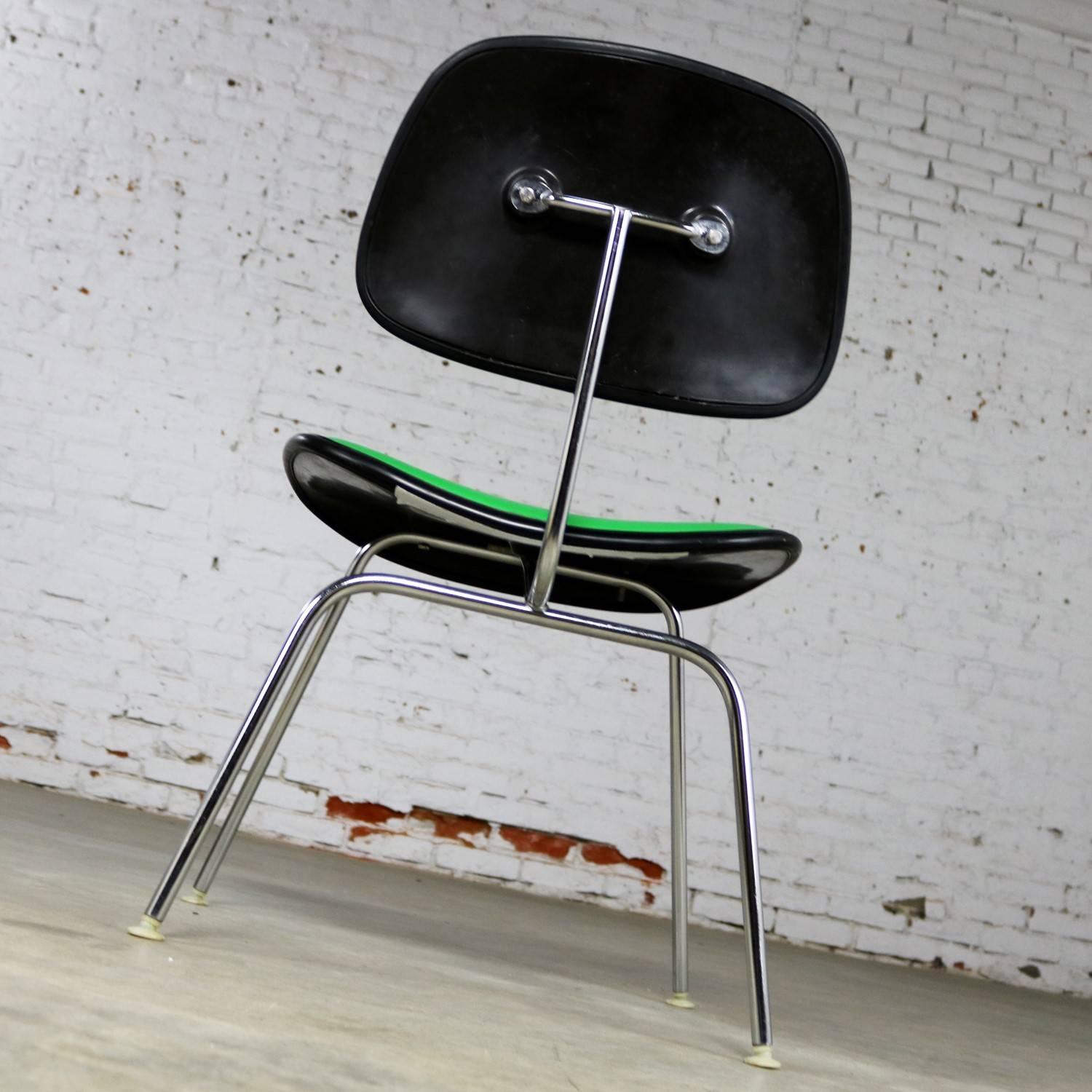American Eames Herman Miller Padded EC-127 DCM Chair in Black with Kelly Green Naugahyde