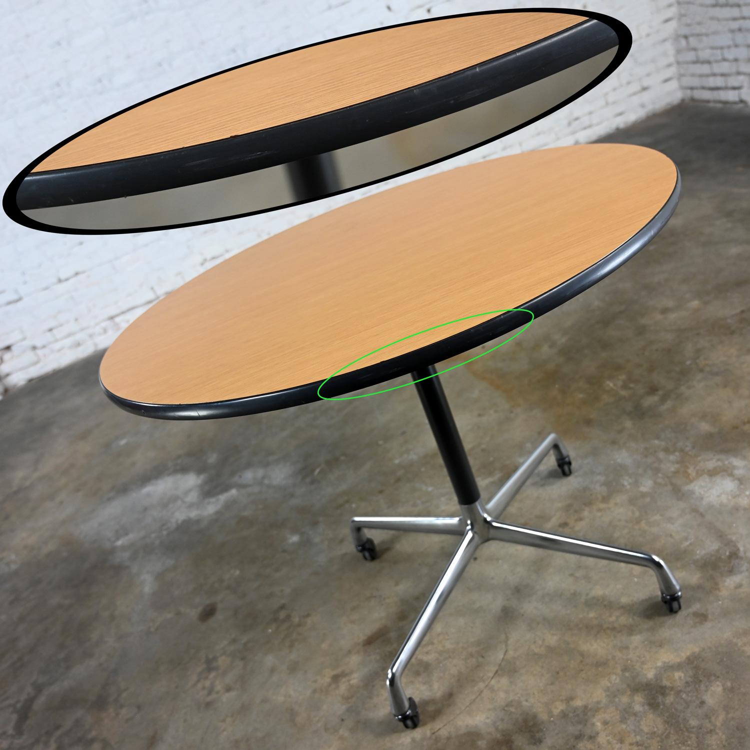 Eames Herman Miller Round Table Universal Base Casters & 36” Blonde Laminate Top For Sale 6