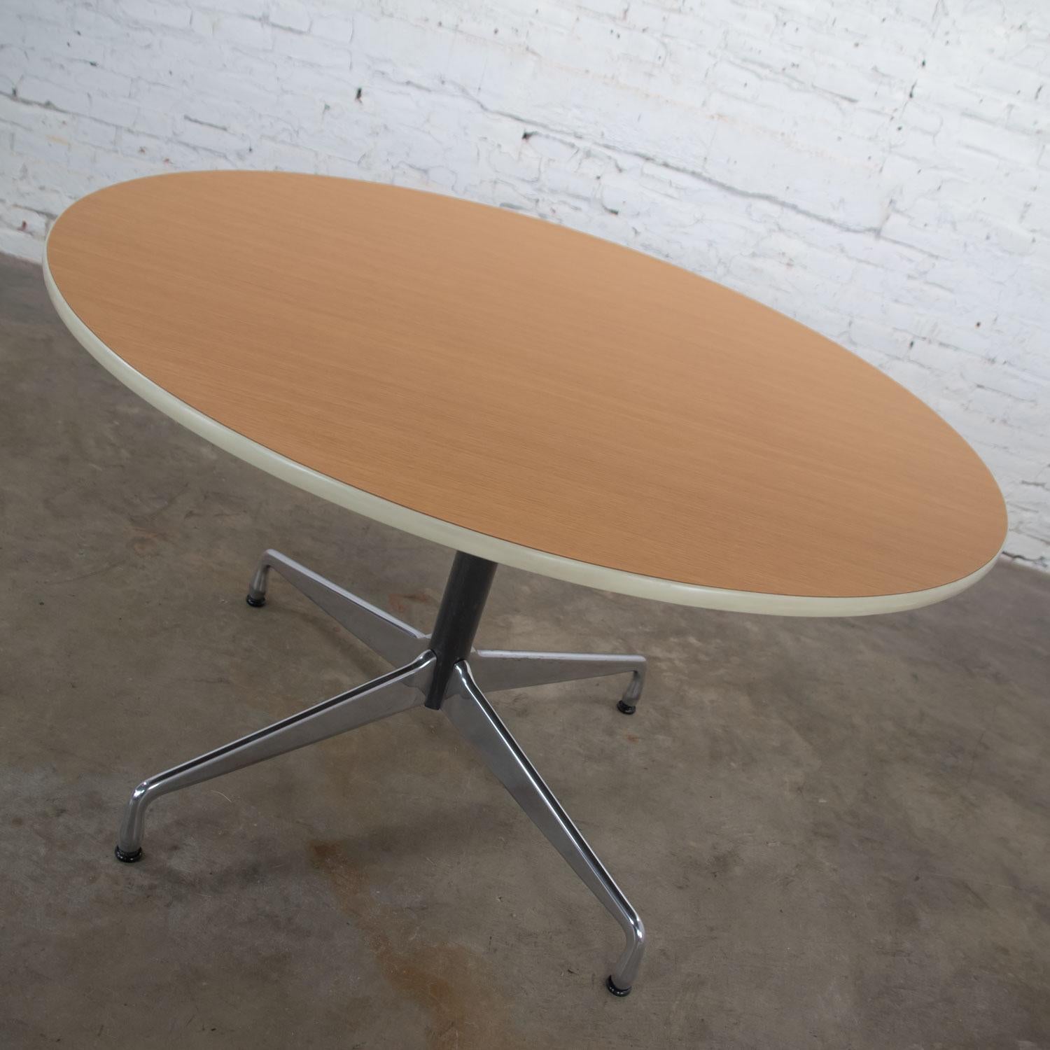 American Eames Herman Miller Round Table Universal Base Wood Grain Laminate Top For Sale