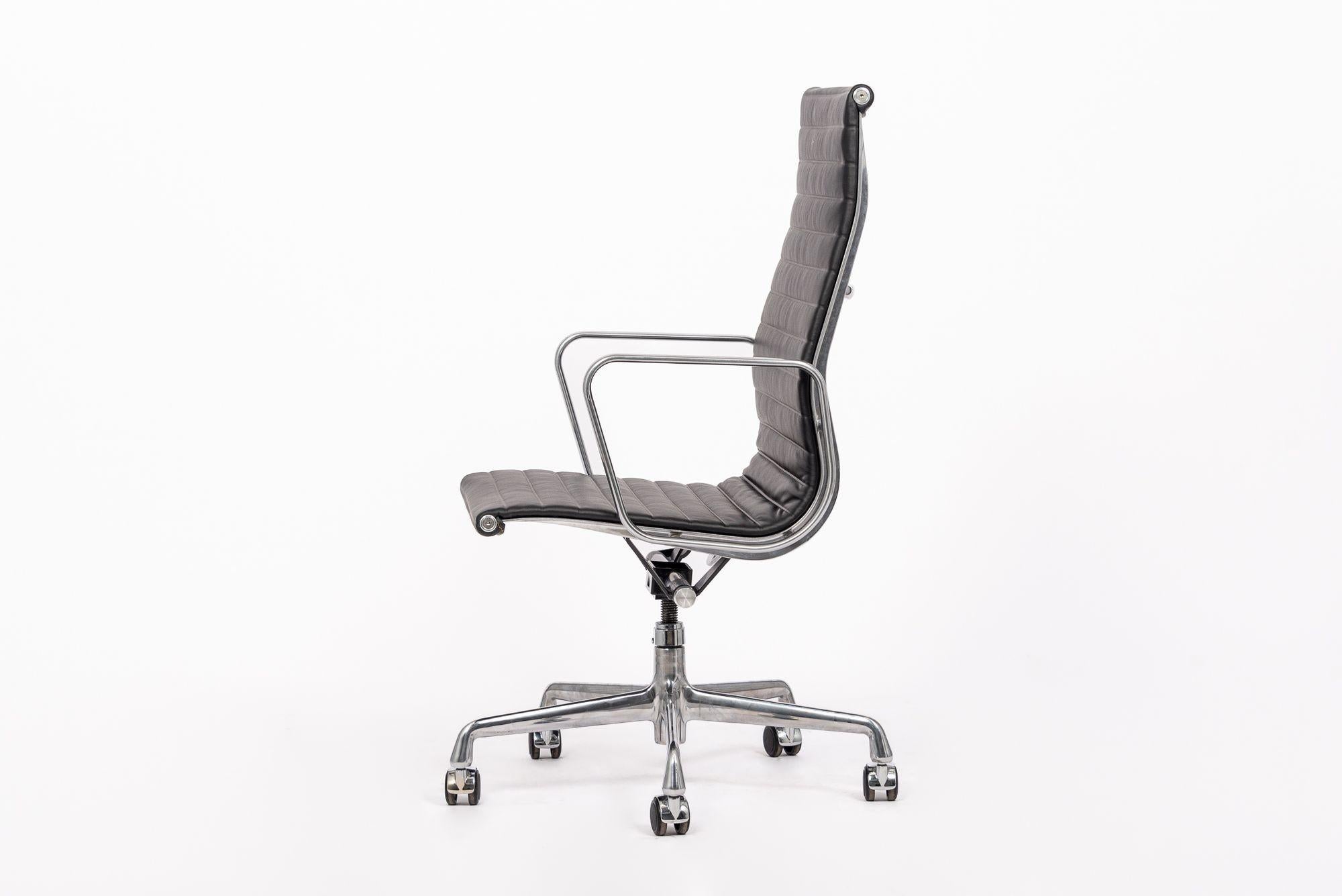Eames Herman Miller Tall Black Leather Desk Chair Executive Thin Pad For Sale 6