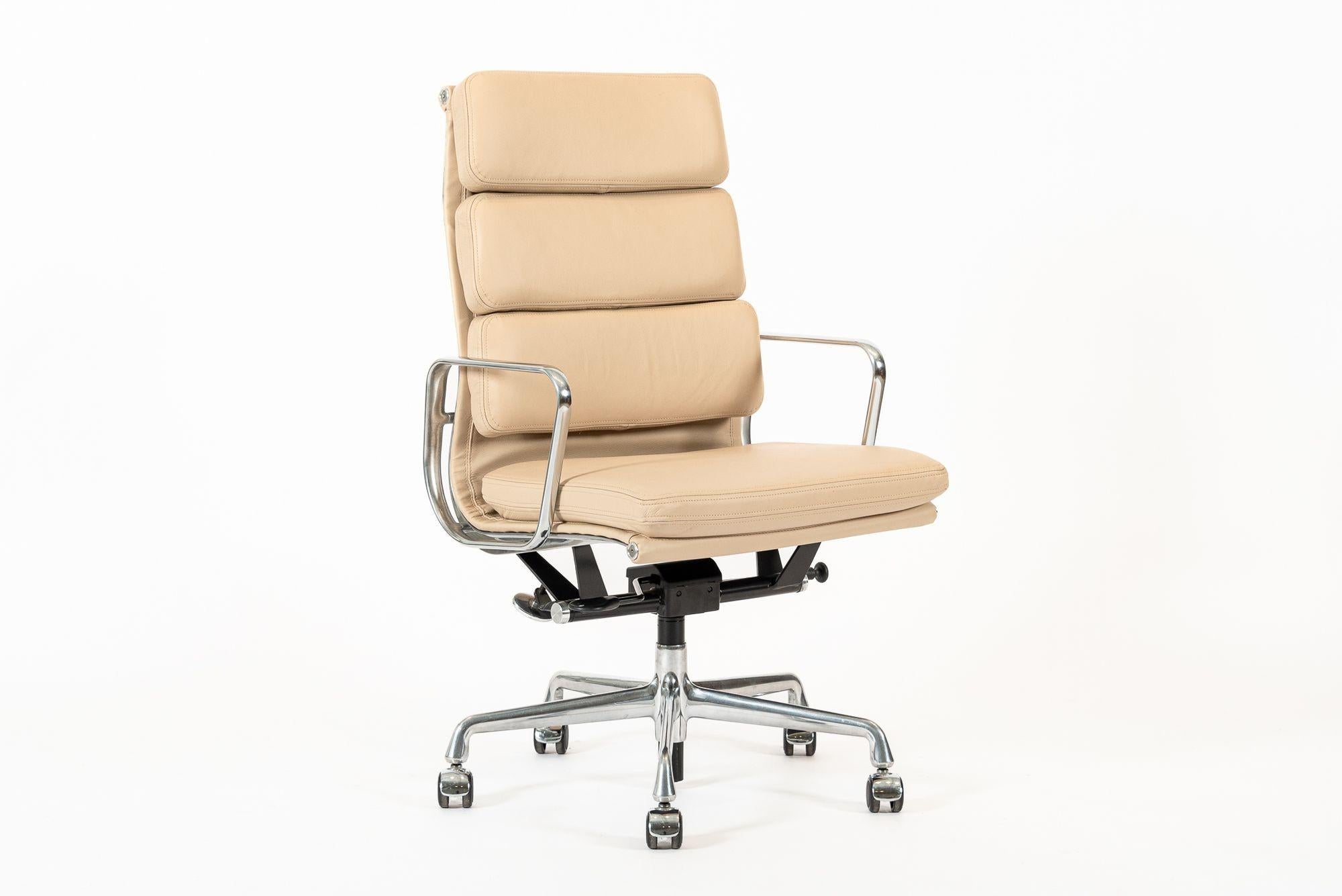 Eames Herman Miller Tall Cream Leather Office Chair Aluminum Group 5