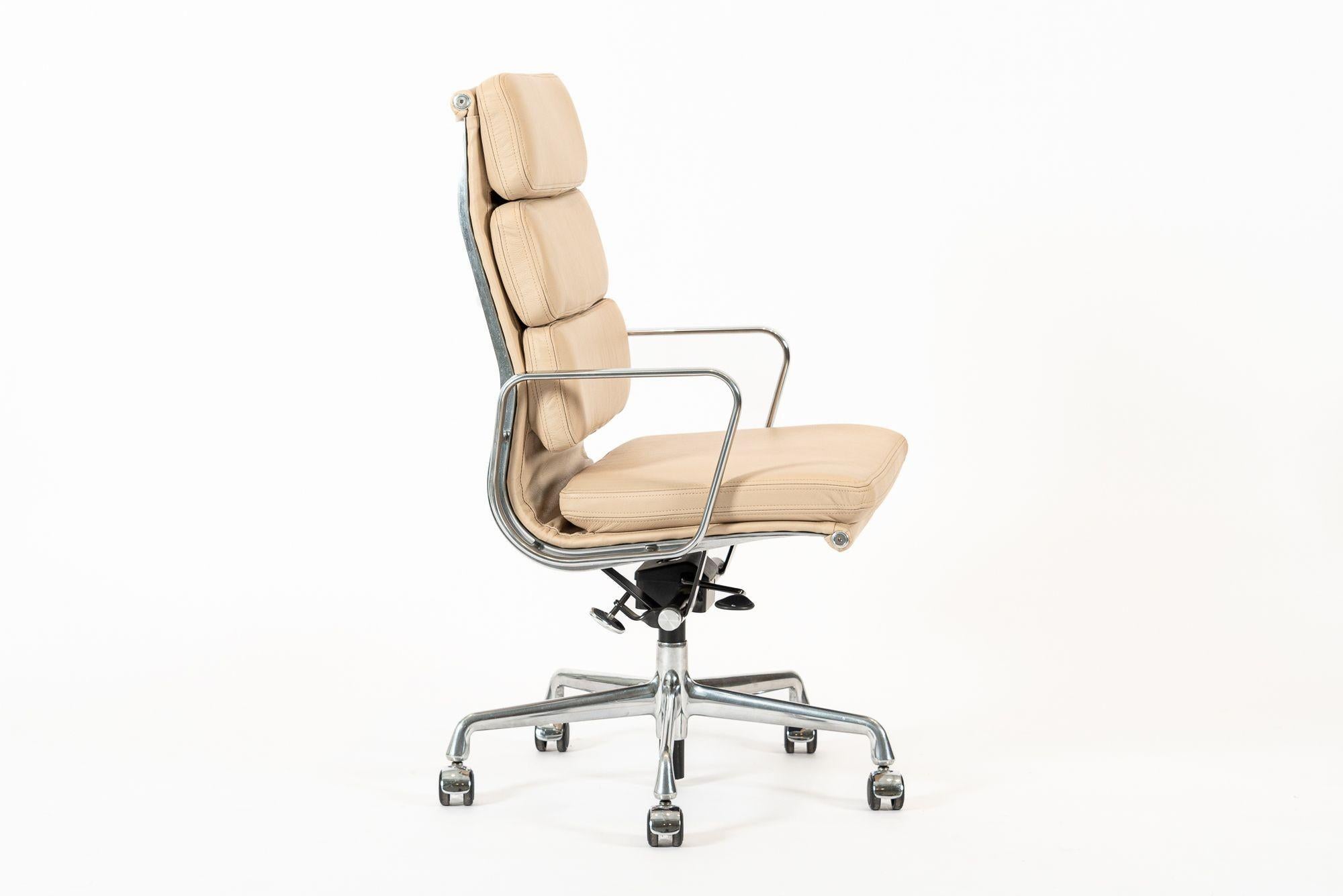 Eames Herman Miller Tall Cream Leather Office Chair Aluminum Group 7