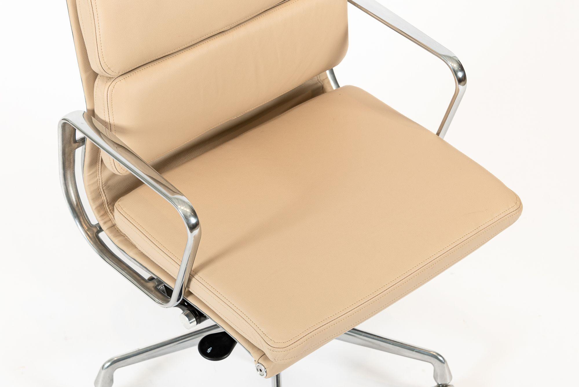 Eames Herman Miller Tall Cream Leather Office Chair Aluminum Group 3