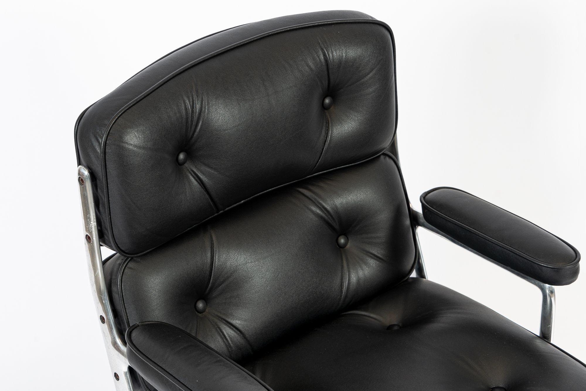 Sedia da ufficio in pelle nera Herman Miller A. Miller in vendita 5