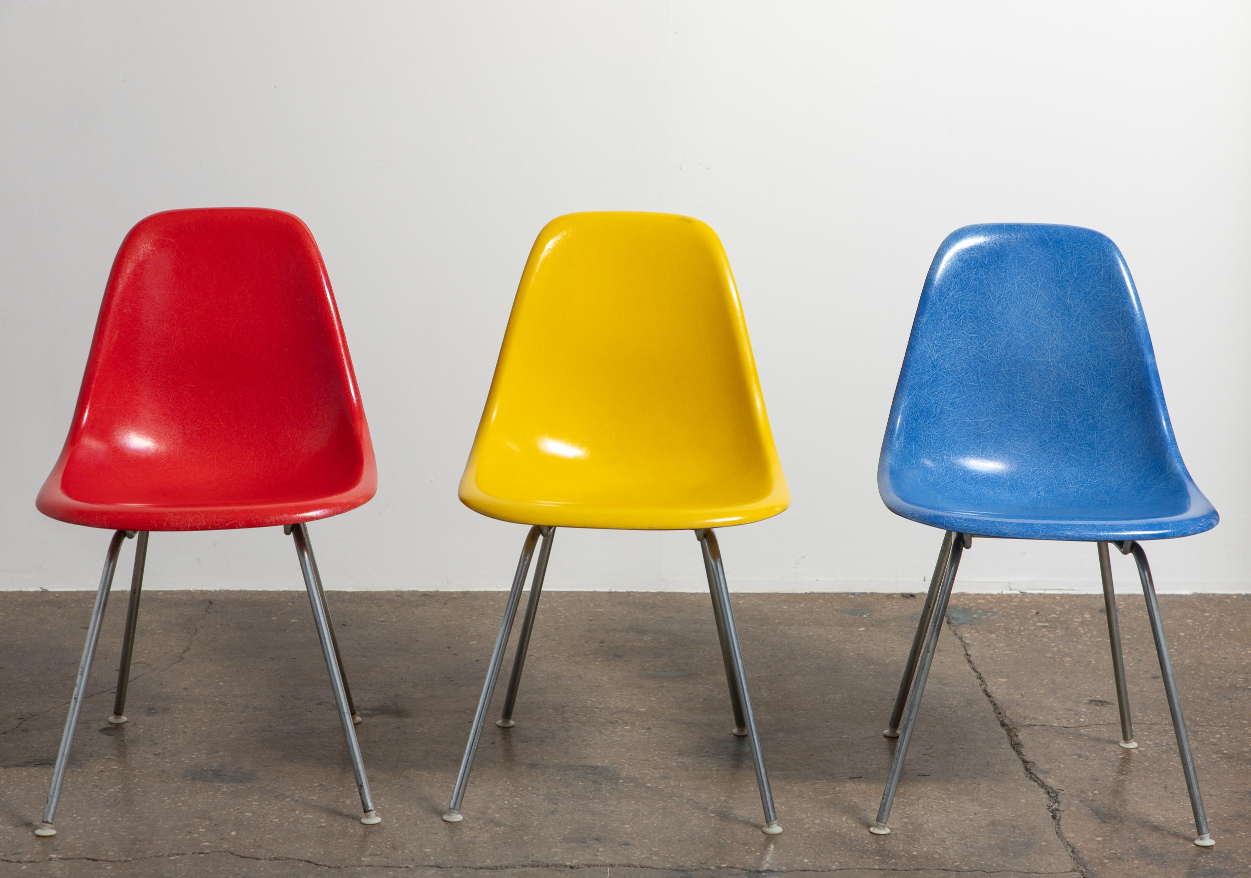 Mid-Century Modern Eames Herman Miller Vintage  Fiberglass Shell Chairs in Primary Colors Bauhaus For Sale
