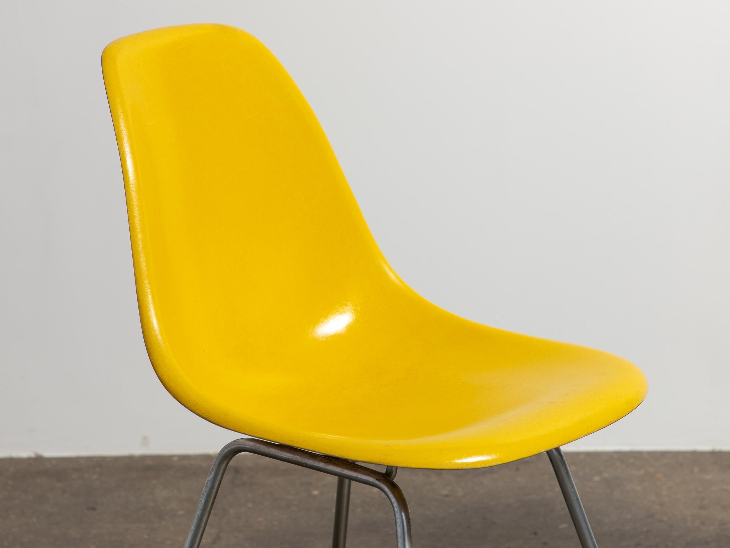 Molded Eames Herman Miller Vintage  Fiberglass Shell Chairs in Primary Colors Bauhaus For Sale
