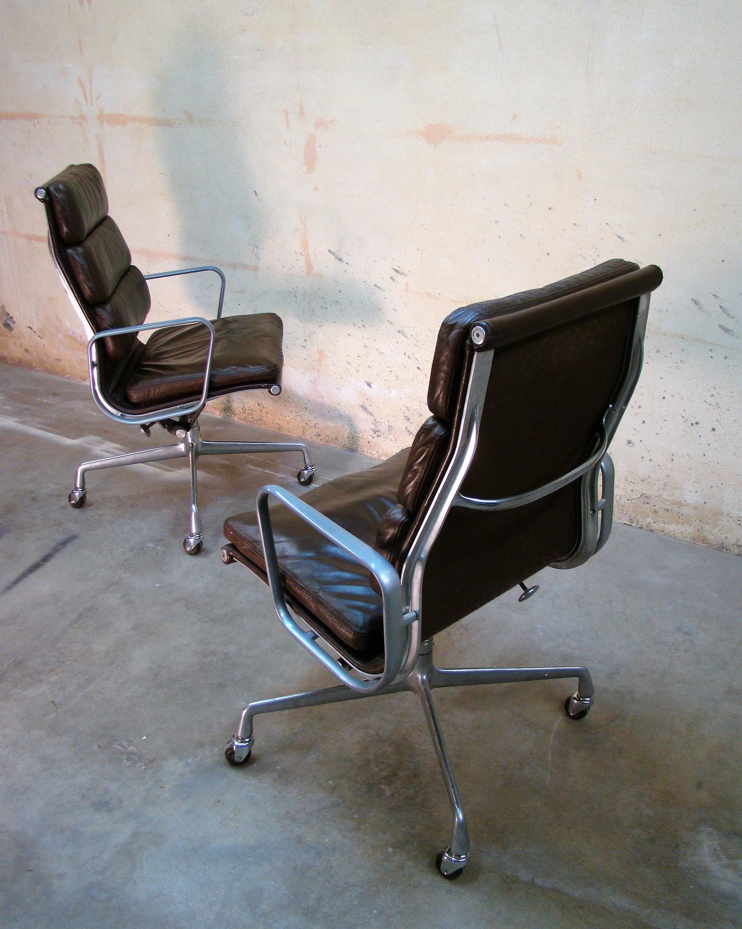 Mid-Century Modern Eames Highback Softpad Management Chairs in Brown Leather for Herman Miller USA