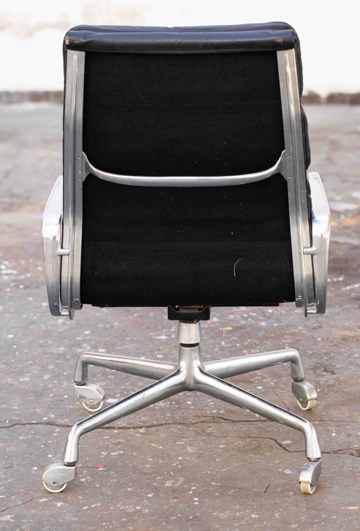 20th Century Eames Highback Softpad Office Chair for Herman Miller, Mod EA 219, USA, 1960s For Sale