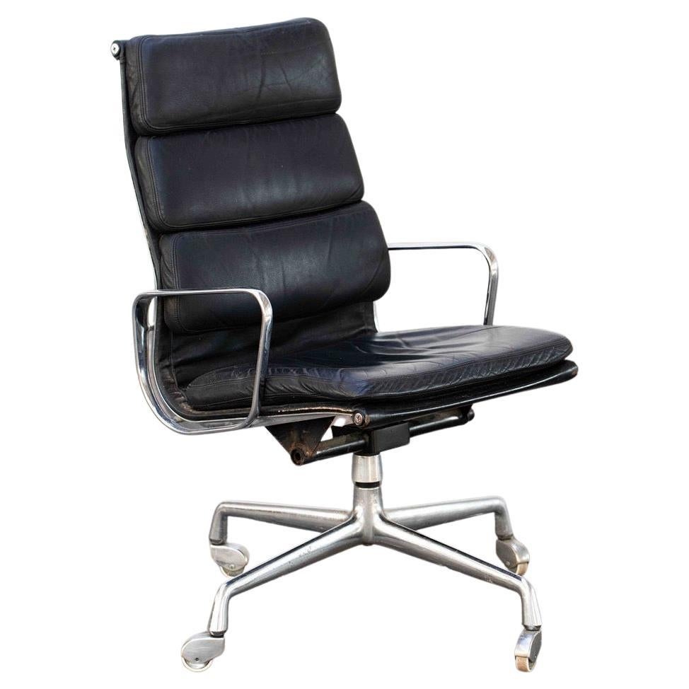 Eames Highback Softpad Office Chair for Herman Miller, Mod EA 219, USA, 1960s For Sale