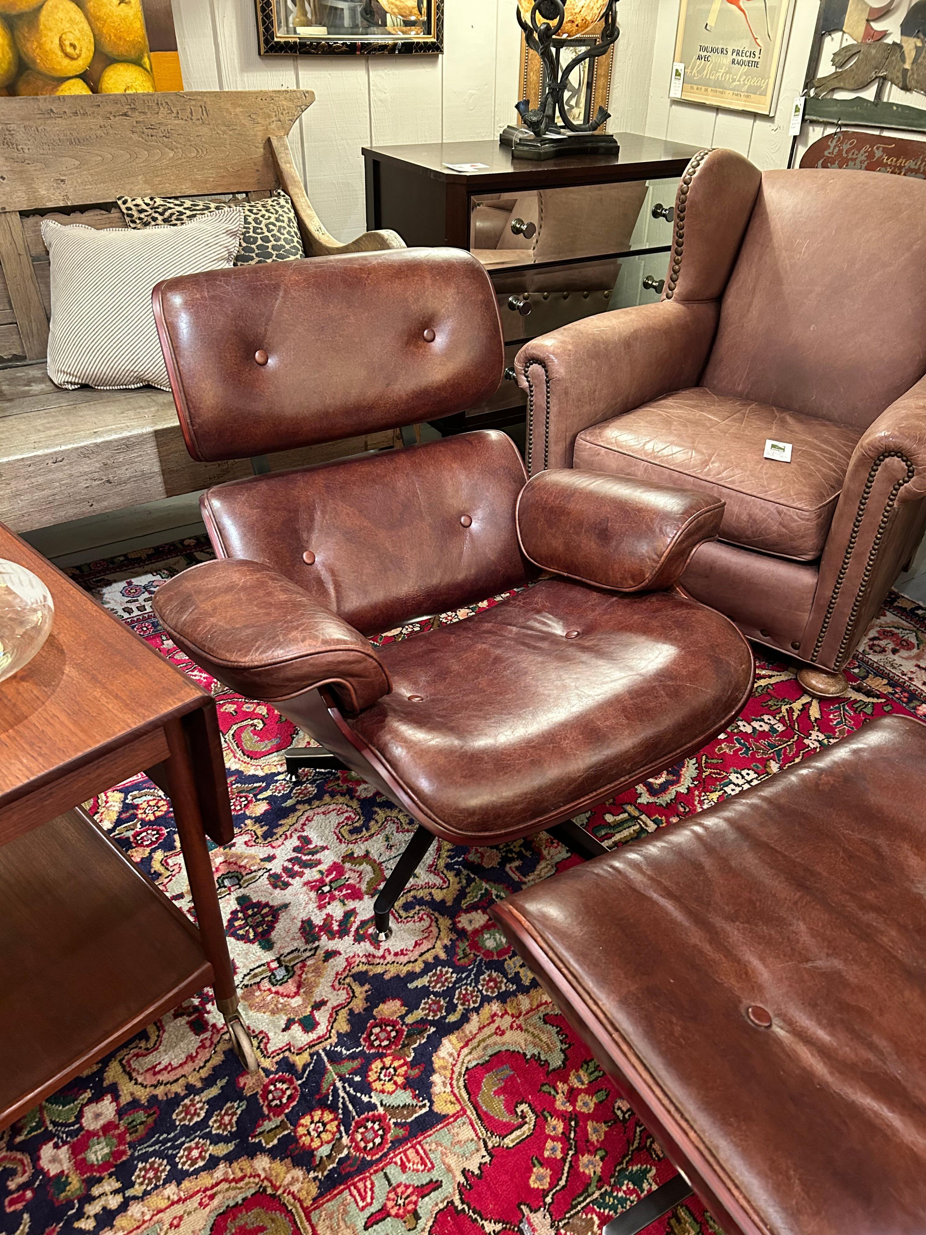 Eames Inspired Regina Andrews Leather & Hardwood Laminate Lounge Chair & Ottoman In Good Condition In Hopewell, NJ