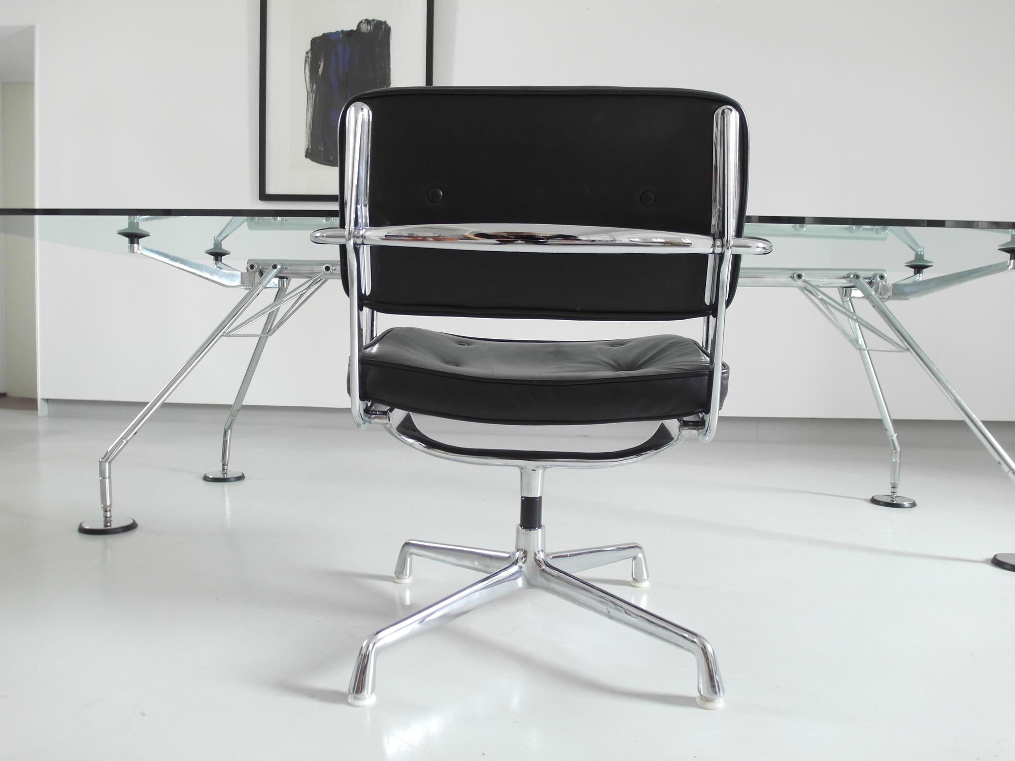 Eames Intermediate chair, early Fehlbaum production for Herman Miller, 1968-1973 2