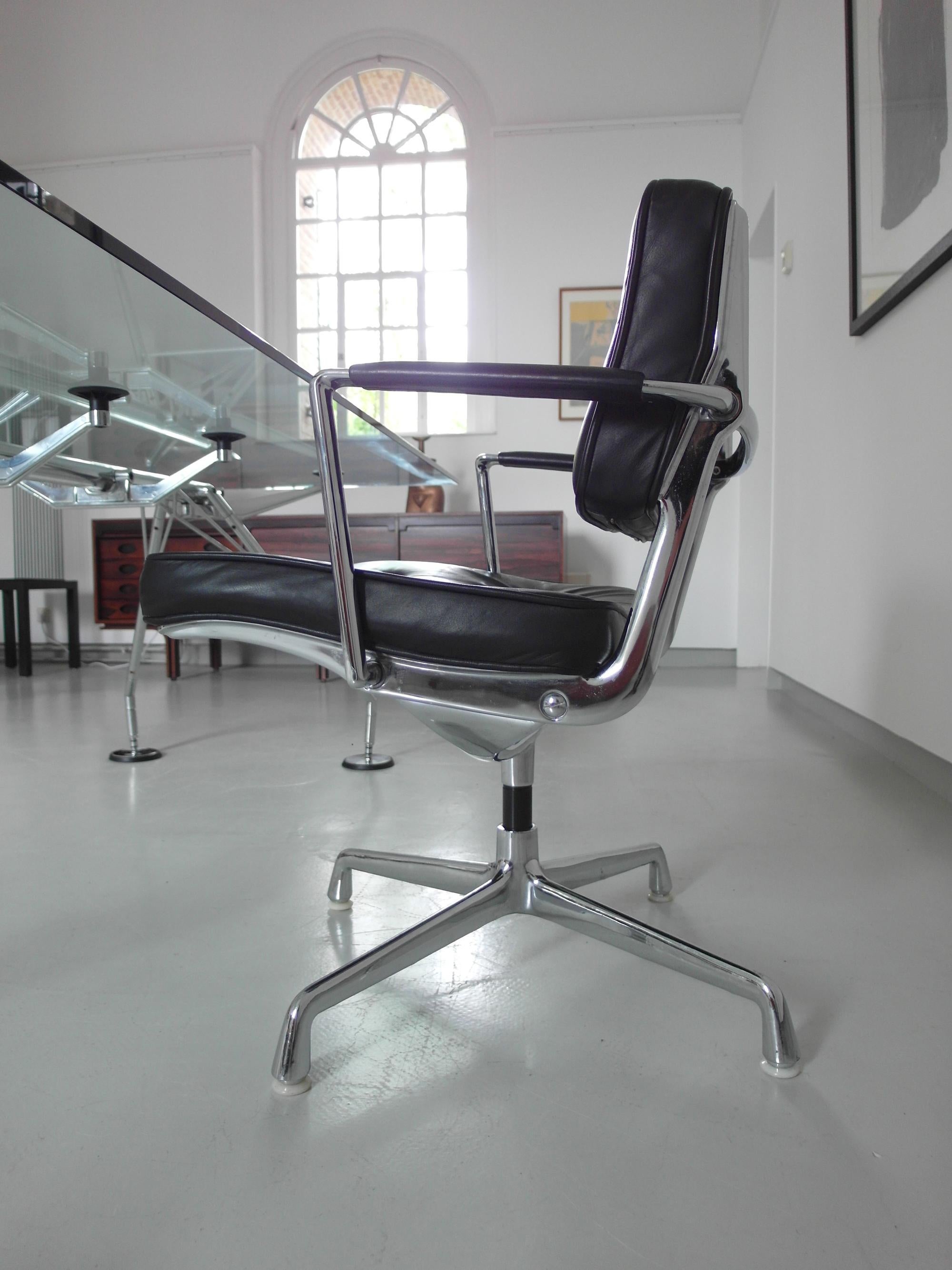 German Eames Intermediate chair, early Fehlbaum production for Herman Miller, 1968-1973