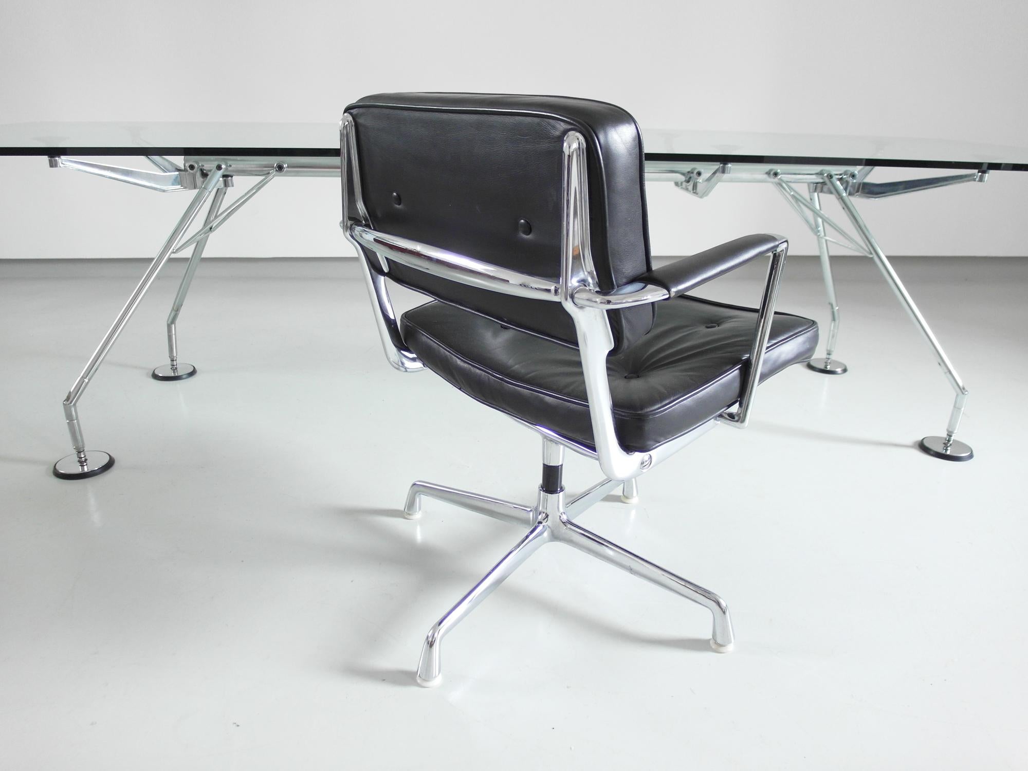 Eames Intermediate chair, early Fehlbaum production for Herman Miller, 1968-1973 1