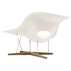 Eames La Chaise