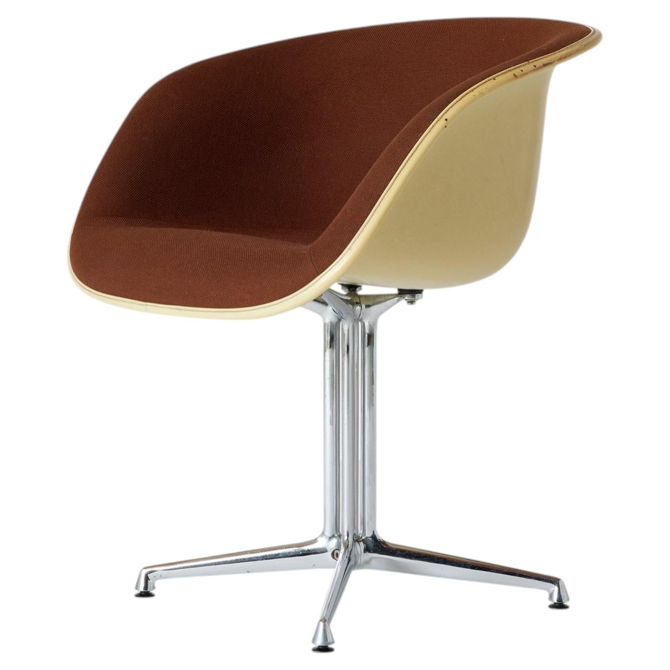 Eames La Fonda Chair, Herman Miller International Collection by Vitra For Sale