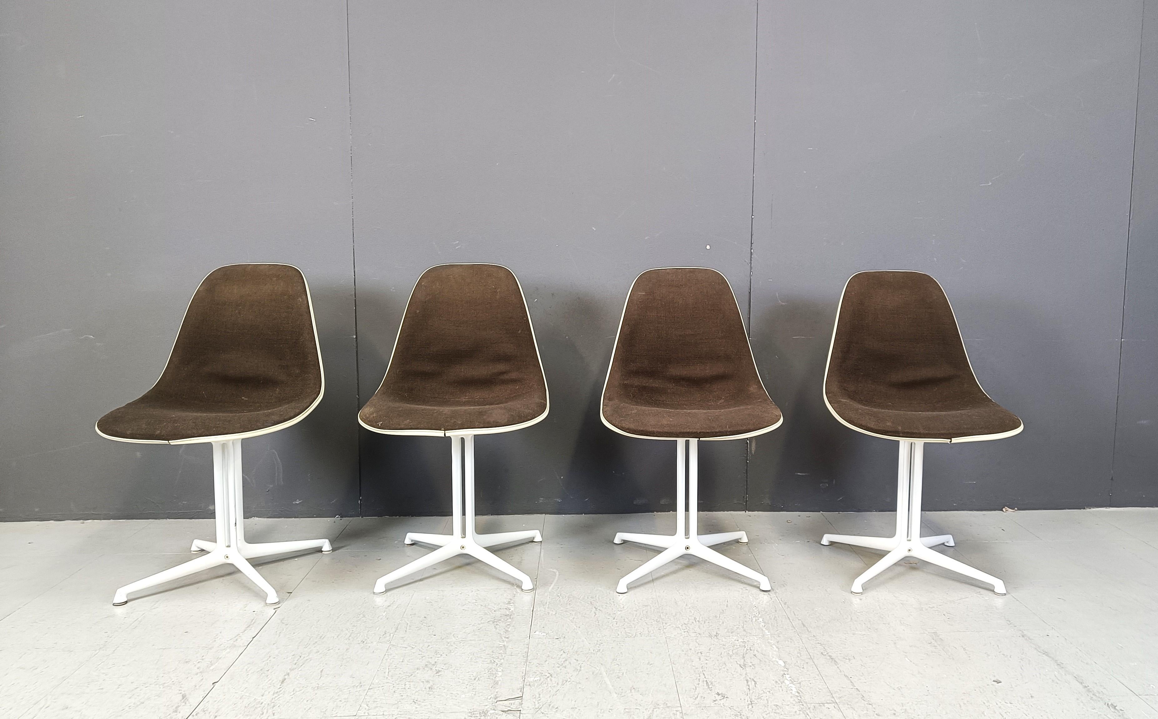 Sillas Eames La Fonda de Herman Miller, juego de 4 años 60 en Bueno Estado en Leuven, Vlaams Gewest