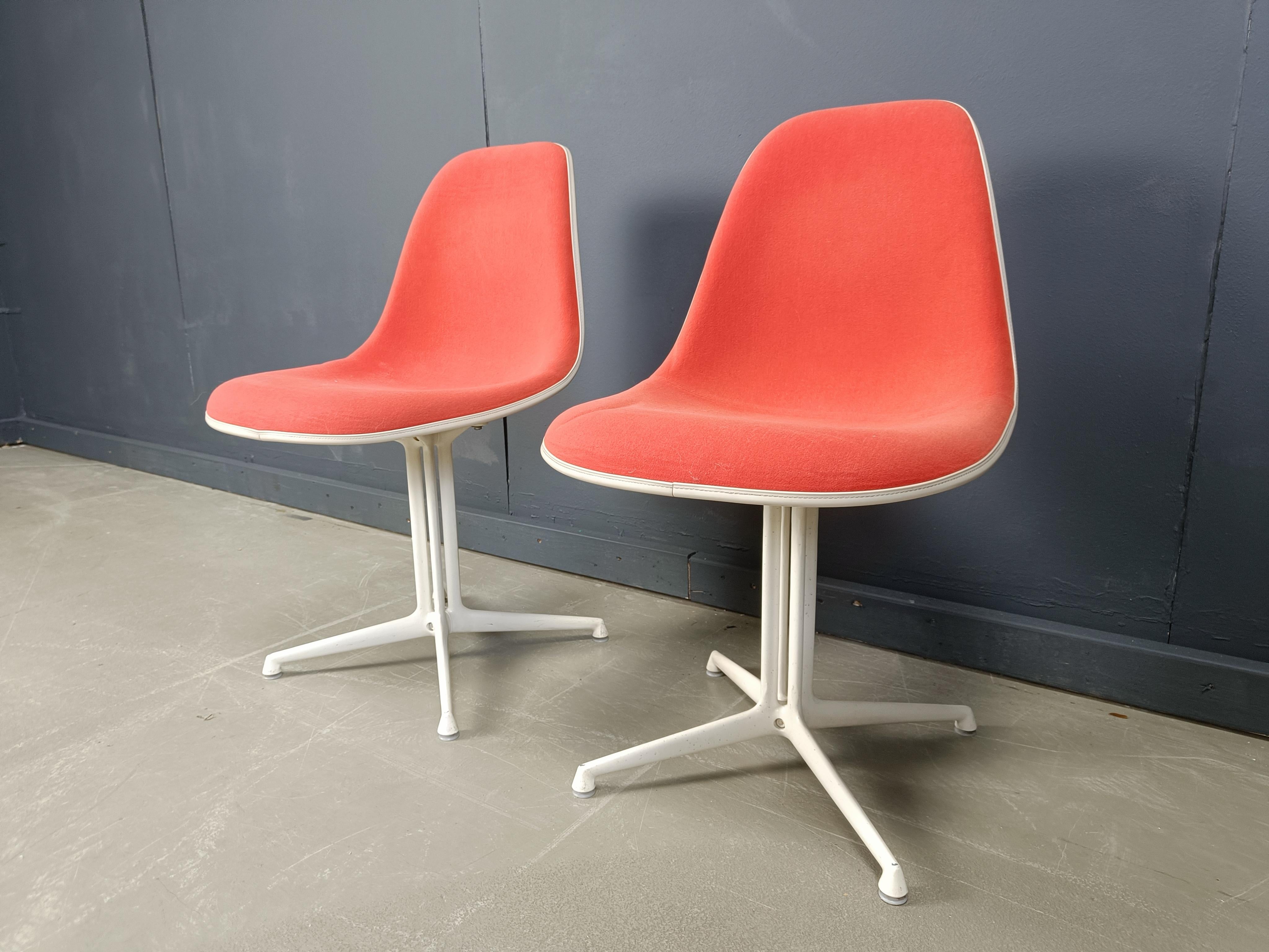Fine XX secolo Sedie Eames La Fonda di Vitra, set di 2 anni '90 in vendita