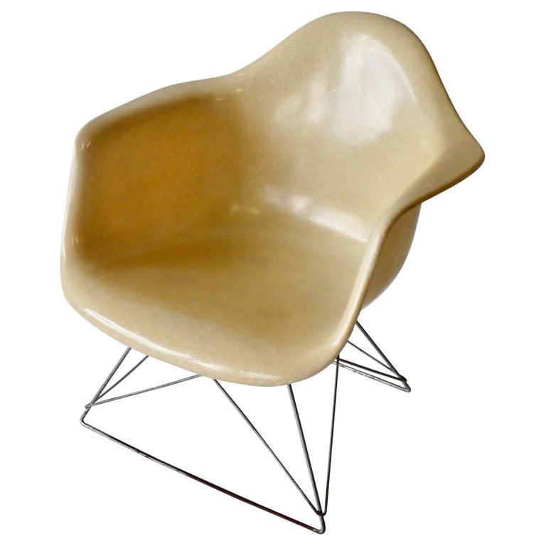 Eames LAR Cats Cradle Base Fiberglass Armshell Lounge Chair For Sale at  1stDibs | eames lar fiberglass, cradle lounge chair, eames cat's cradle
