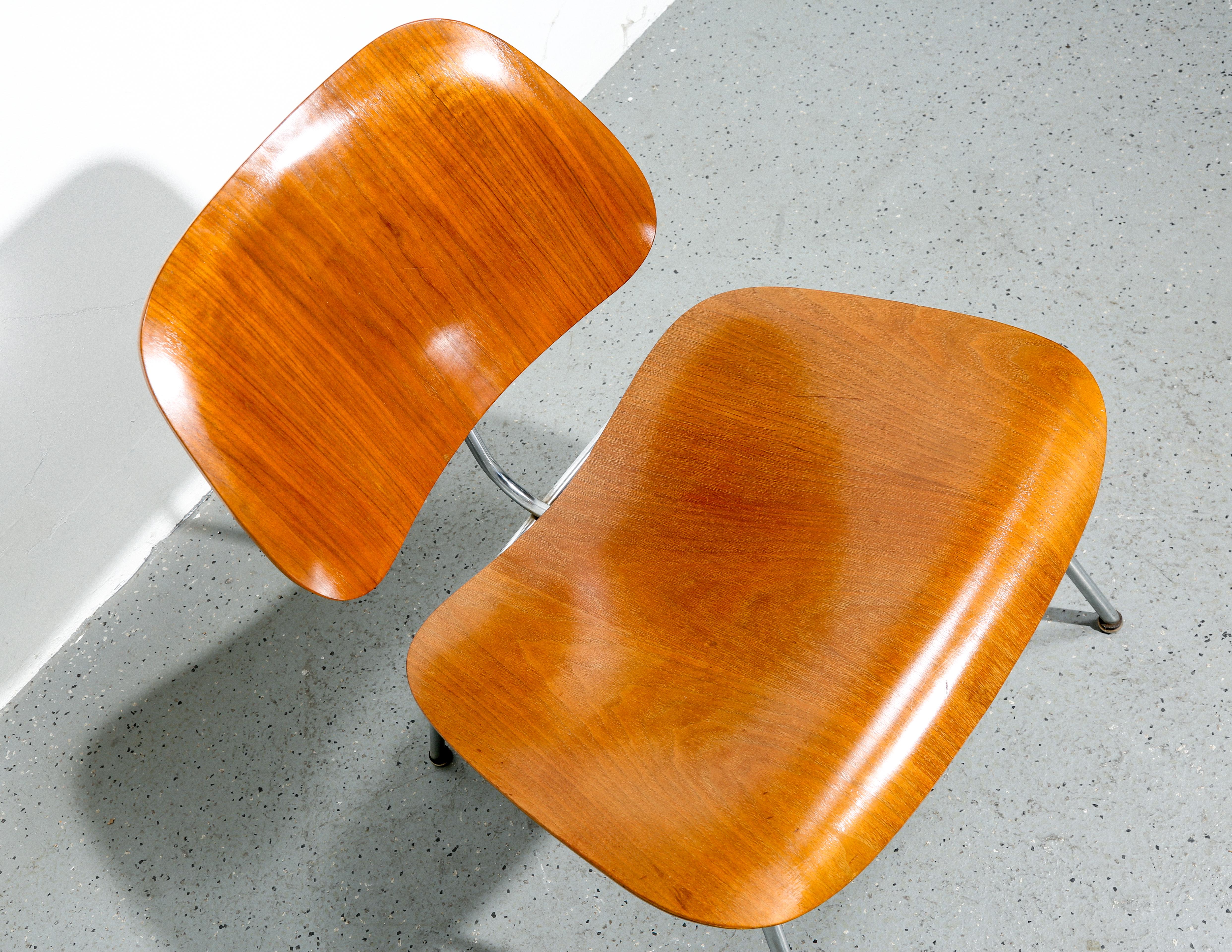 The Eames LCM (Lounge Chair Metal) is a celebrated example of mid-century modern design by Charles and Ray Eames. First introduced in 1945, this chair embodies simplicity, functionality, and comfort.

Crafted with molded plywood and a metal base,