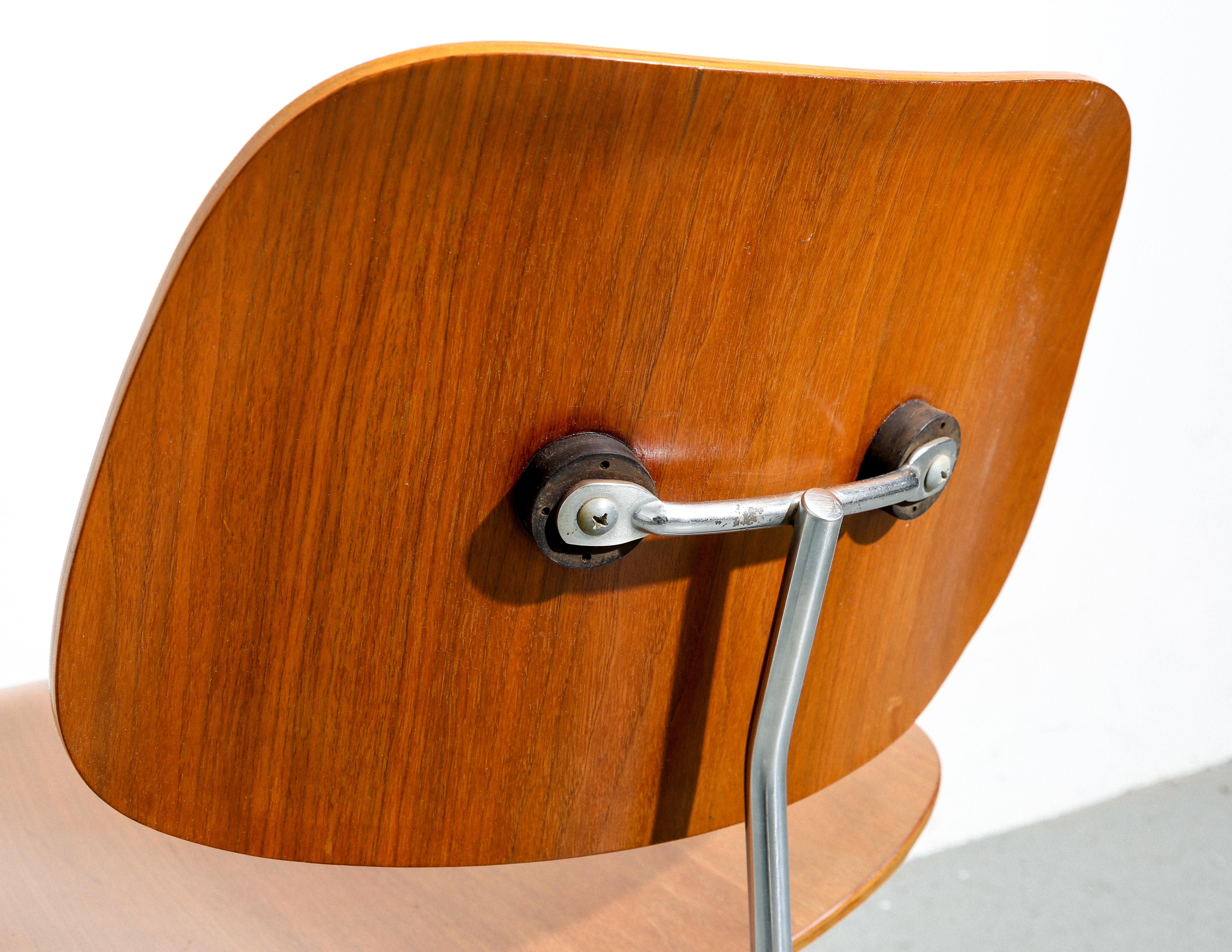 Mid-20th Century Eames Lcm Chair (2Nd Generation) For Sale