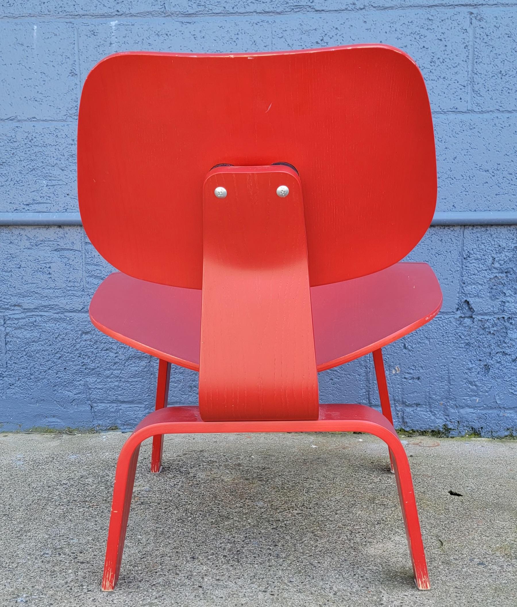 Mid-Century Modern Eames LCW Lounge Chair Red Molded Plywood