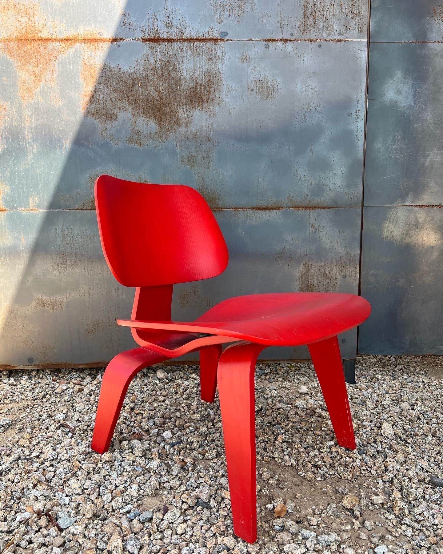 Eames LCW (Lounge Chair Wood) for Herman Miller In Good Condition In Phoenix, AZ