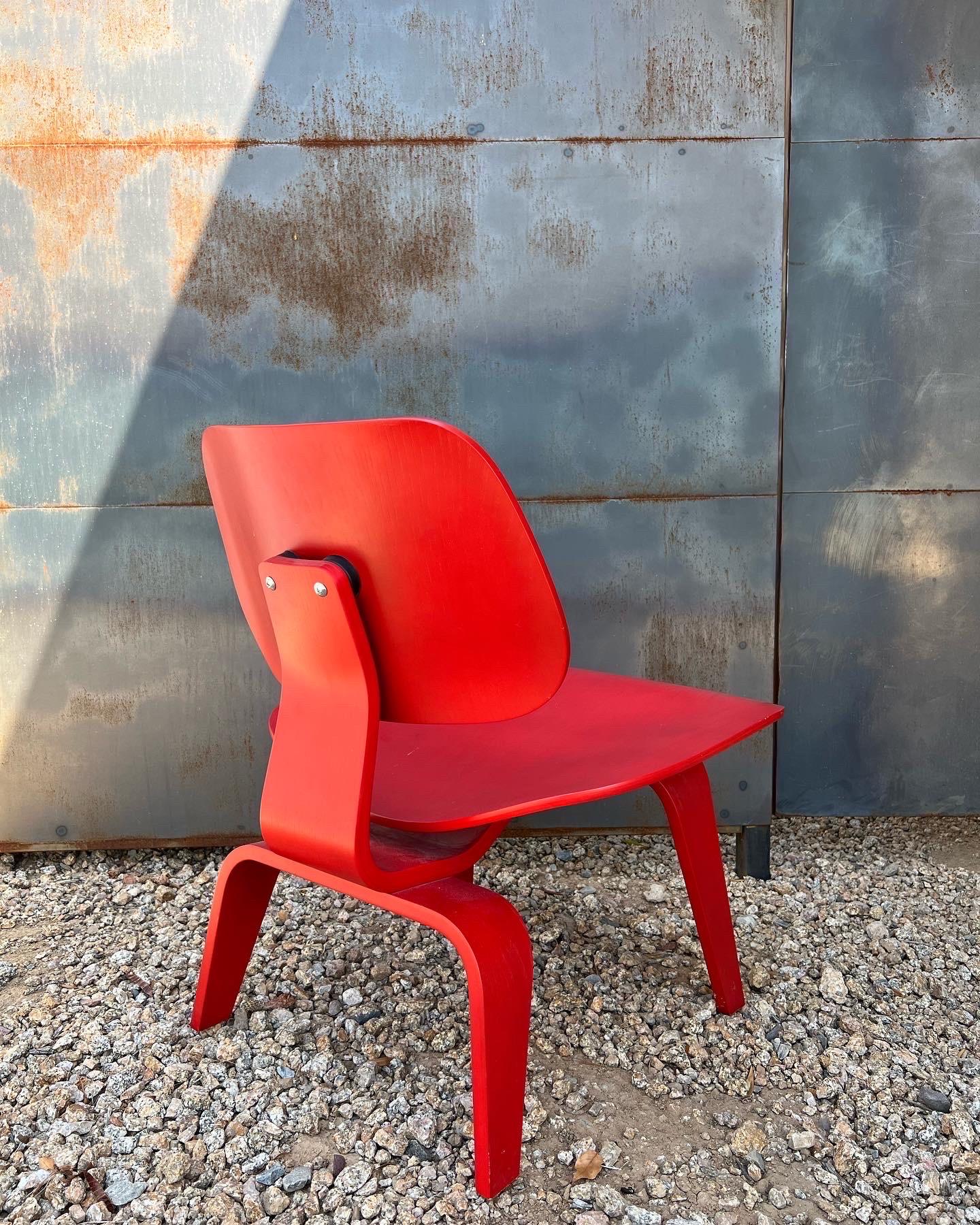Eames LCW (Lounge Chair Wood) for Herman Miller 1